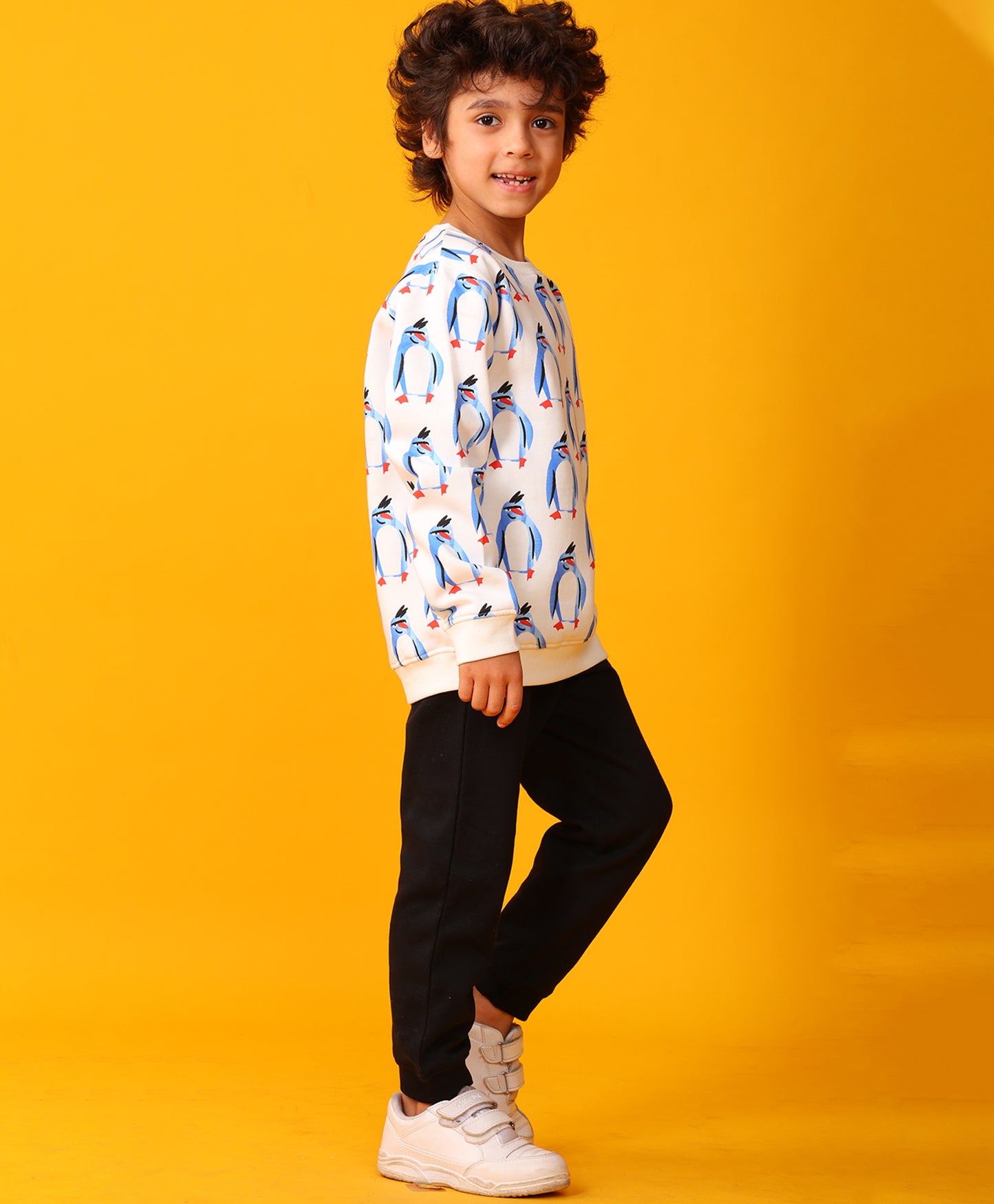 PENGUIN BLACK FLEECE SWEATSHIRT JOGGER SET - WHITE/BLACK