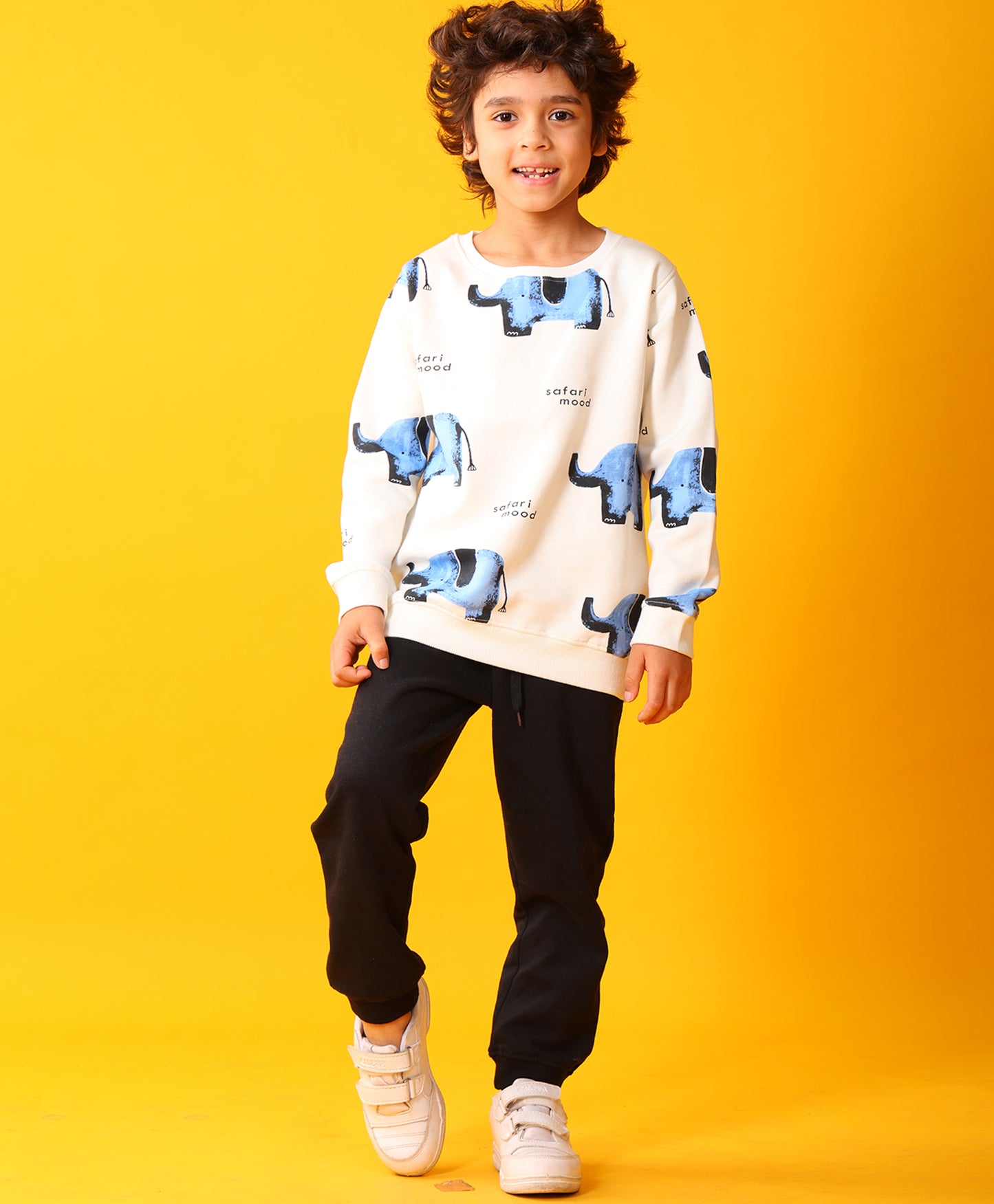 ELEPHANT SAFARI SWEATSHIRT BLACK JOGGER SET - WHITE/BLACK