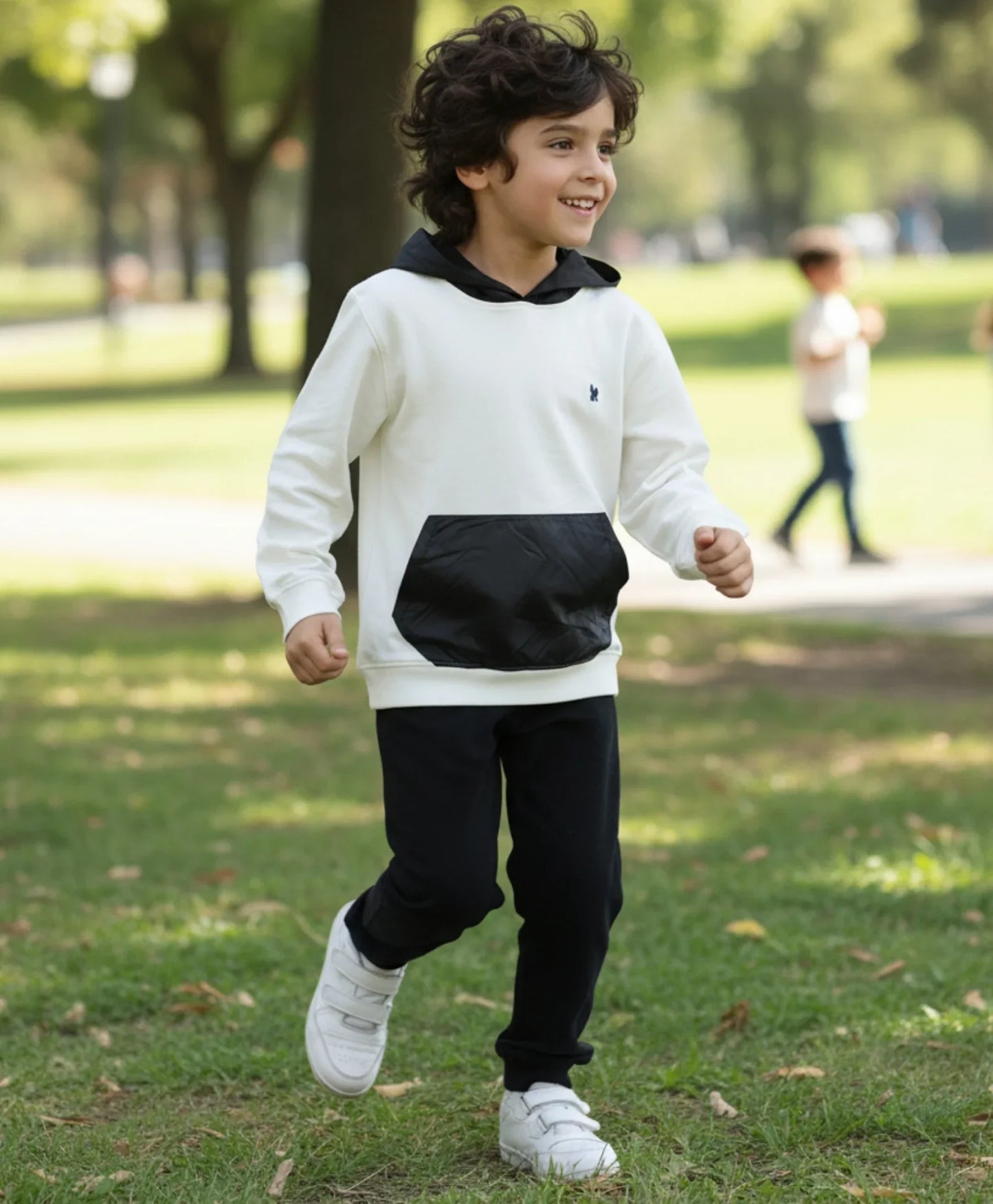 WHITE TAFETTA POCKET HOODIE BLACK JOGGER SET - WHITE/BLACK