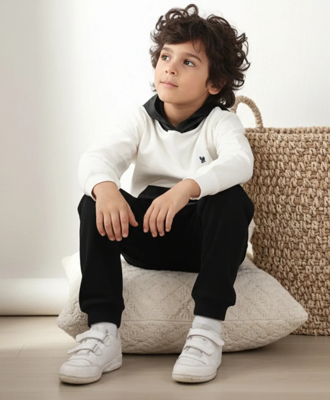 WHITE TAFETTA POCKET HOODIE BLACK JOGGER SET - WHITE/BLACK - Anthrilo 