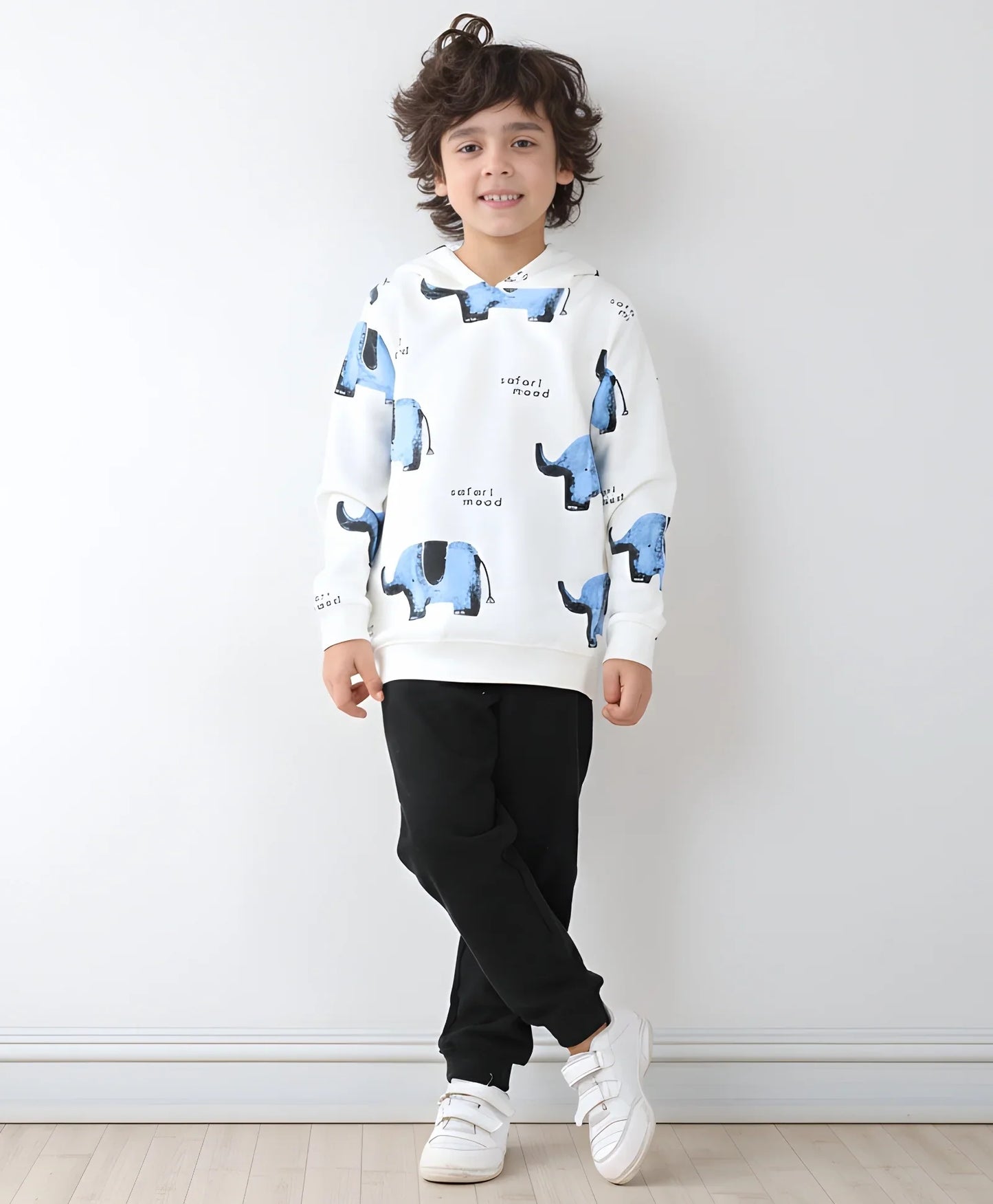 ELEPHANT SAFARI FLEECE HOODIE BLACK JOGGER SET - WHITE/BLACK