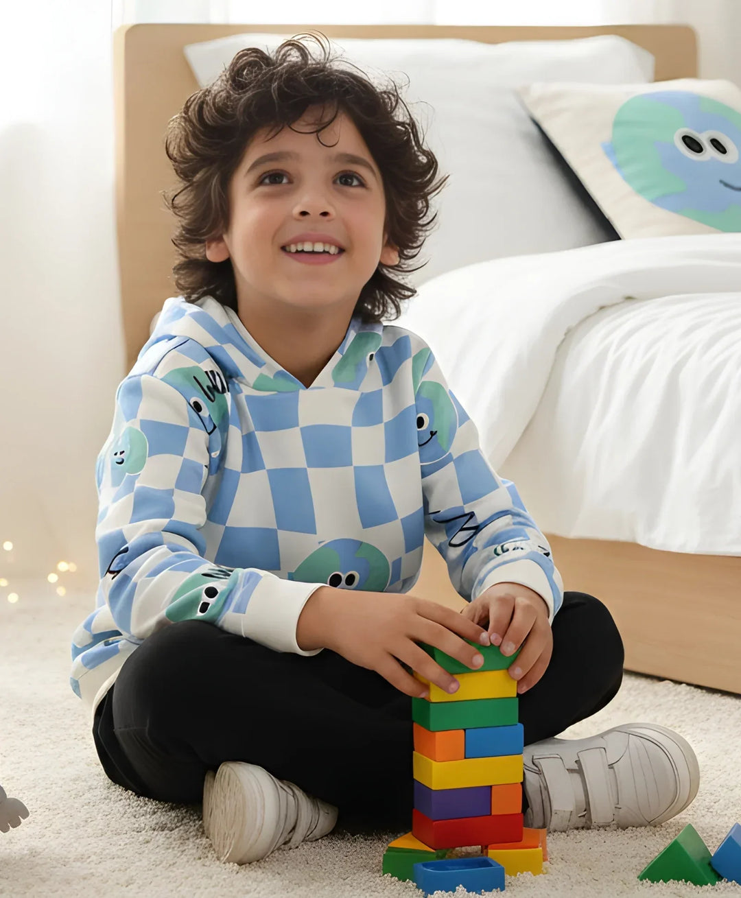 GLOBE CHECK FLEECE BOYS HOODIE BLACK JOGGER SET - OFF WHITE/BLACK - Anthrilo 