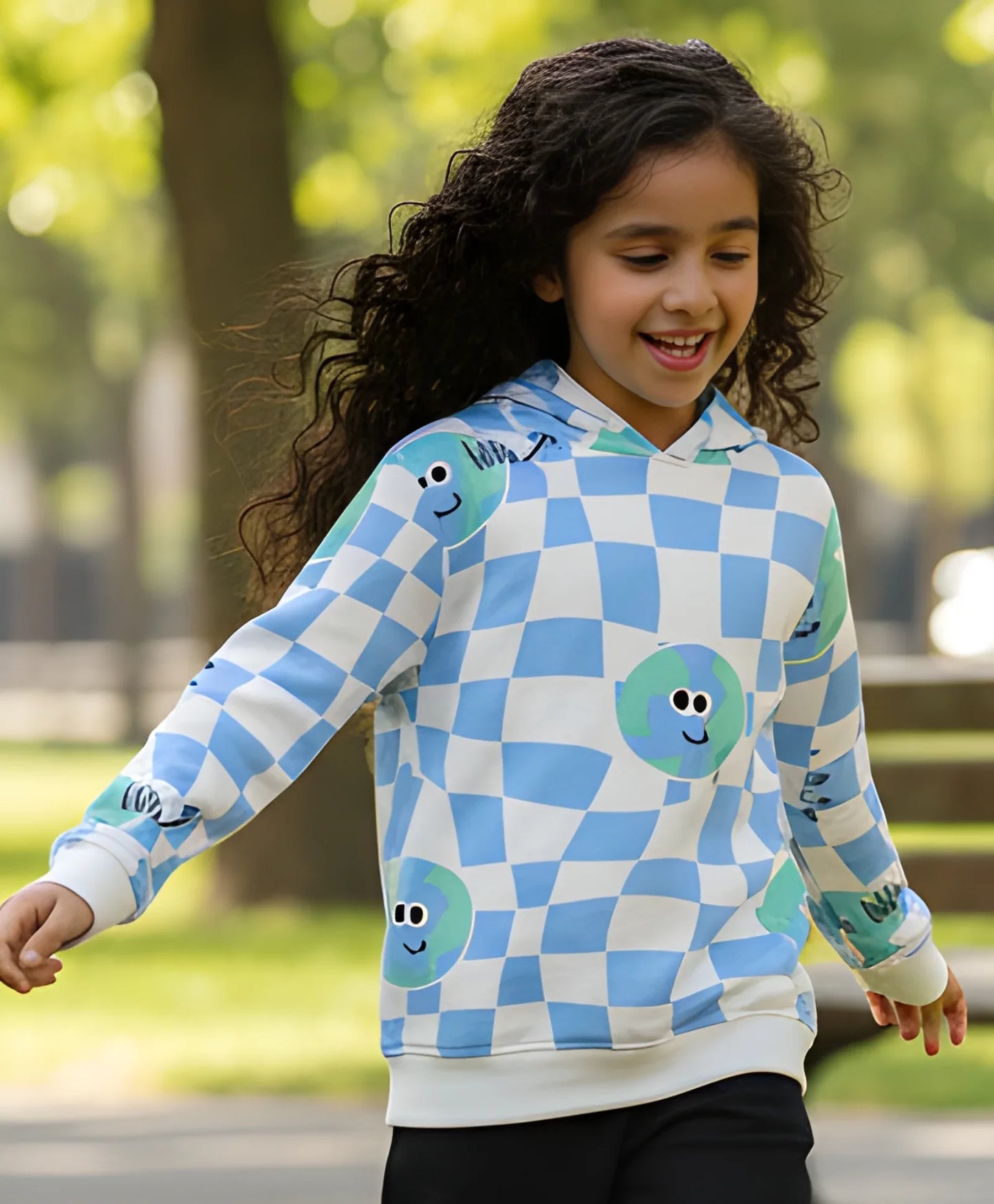 GLOBE CHECK GIRLS FLEECE HOODIE - BLUE