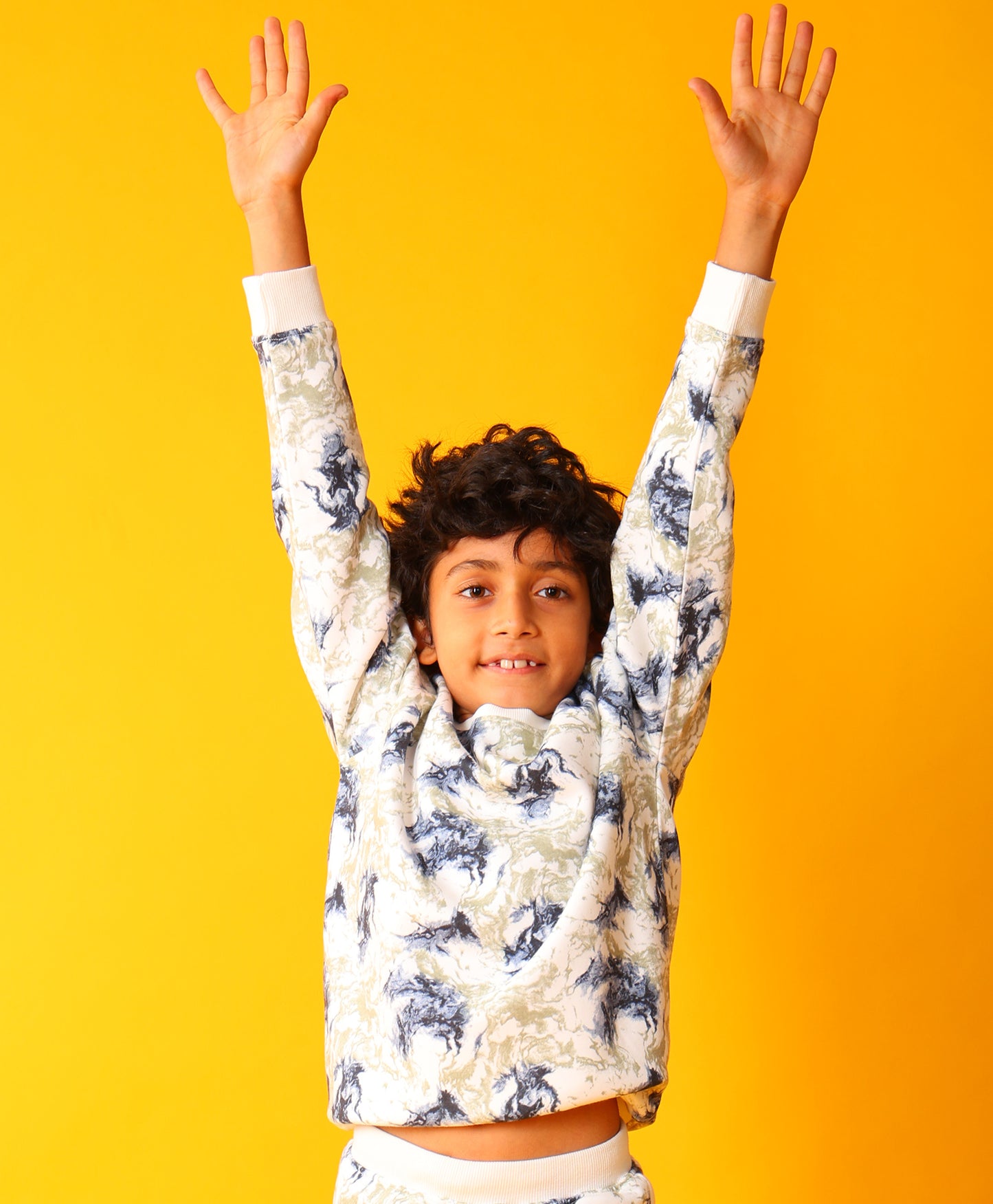 BLACK BLUE LIGHTING BOYS FLEECE SWEATSHIRT - BLUE