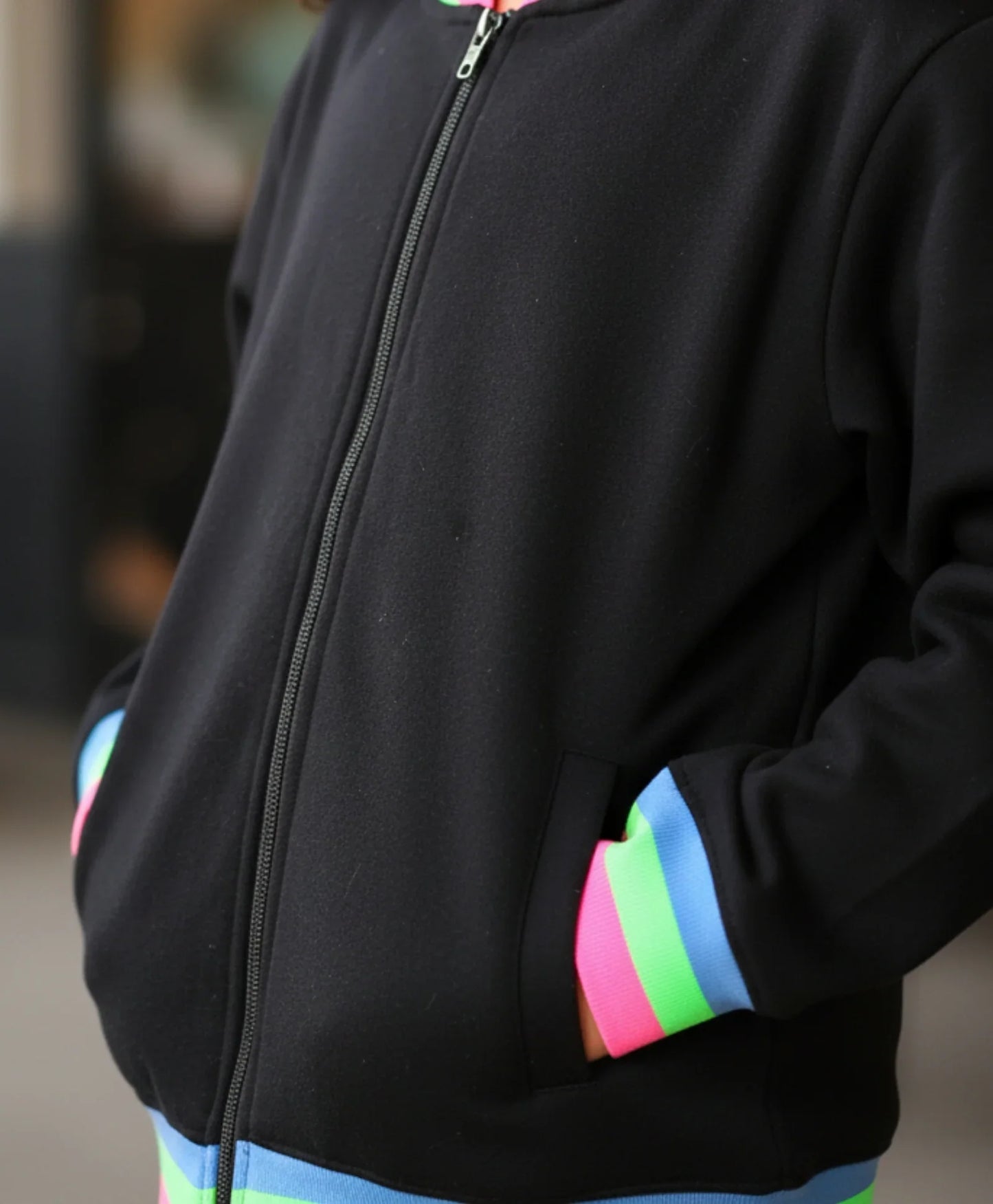 PINK NEON RIB ZIPPER GIRLS FLEECE SWEATSHIRT - BLACK