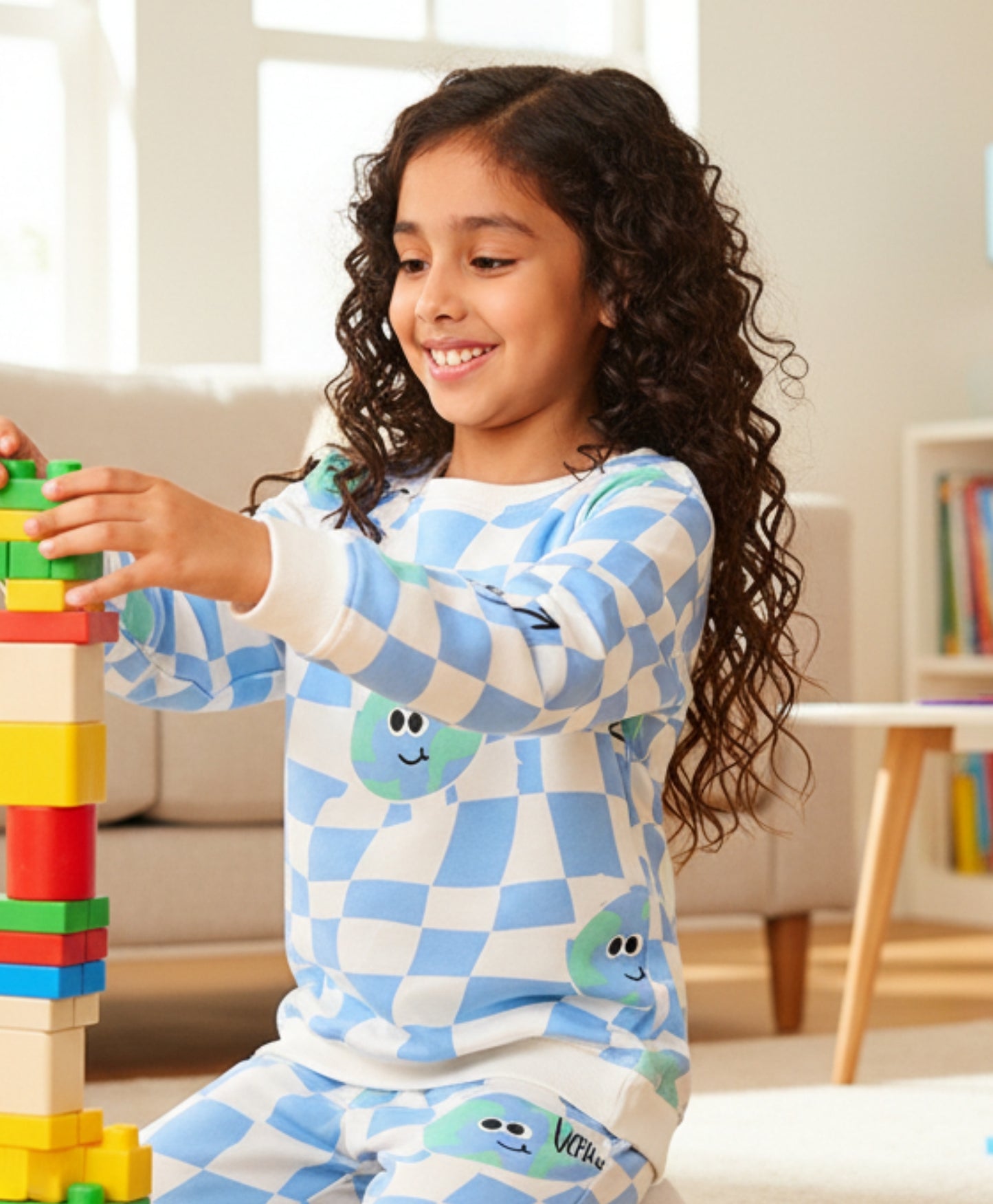 GLOBE CHECK GIRLS FLEECE SWEATSHIRT - BLUE