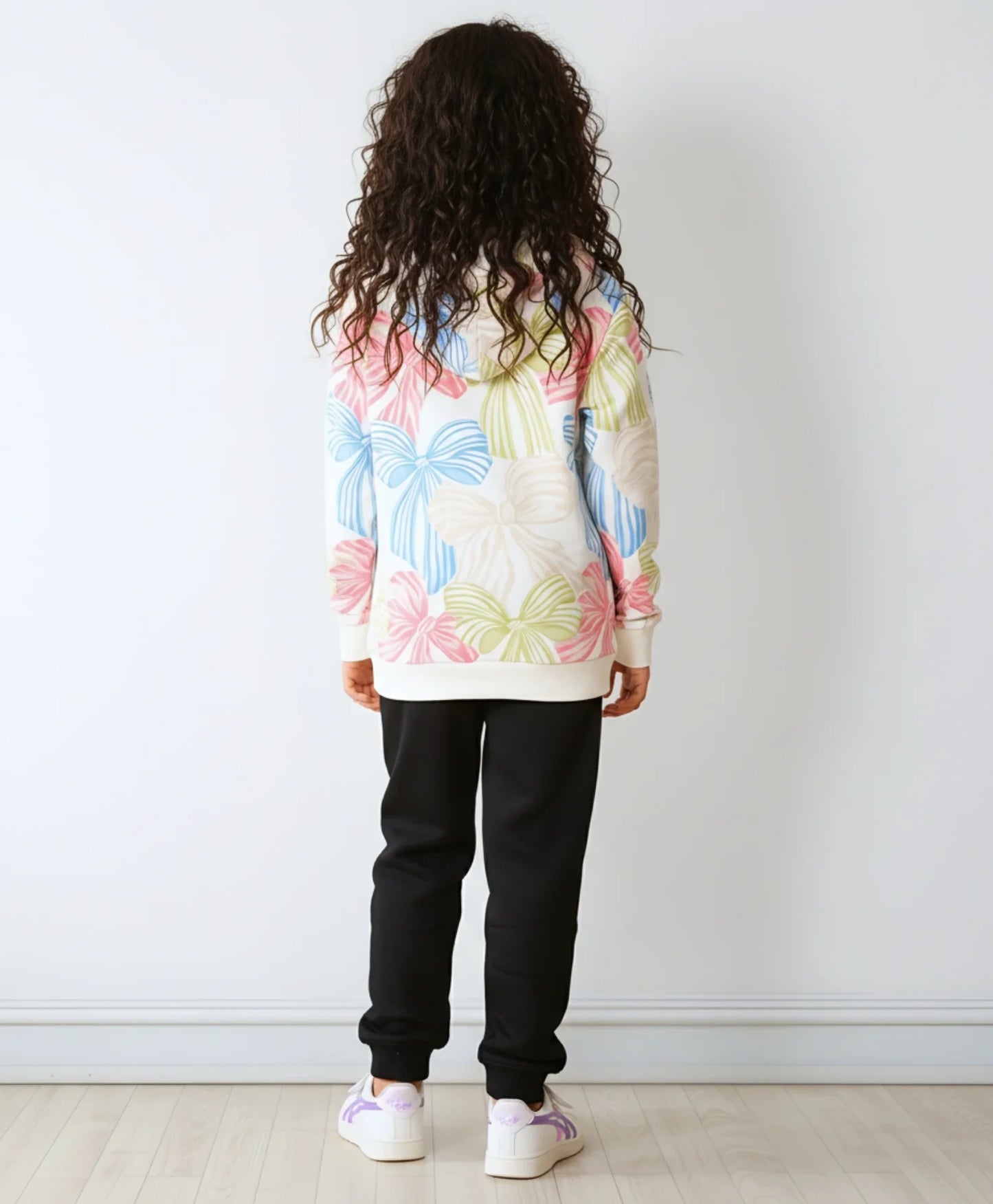 PAINTED BOW FLEECE HOODIE BLACK JOGGER SET - WHITE/ BLACK