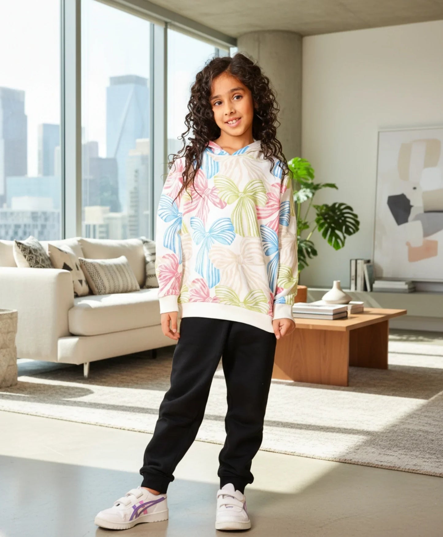 PAINTED BOW FLEECE HOODIE BLACK JOGGER SET - WHITE/ BLACK