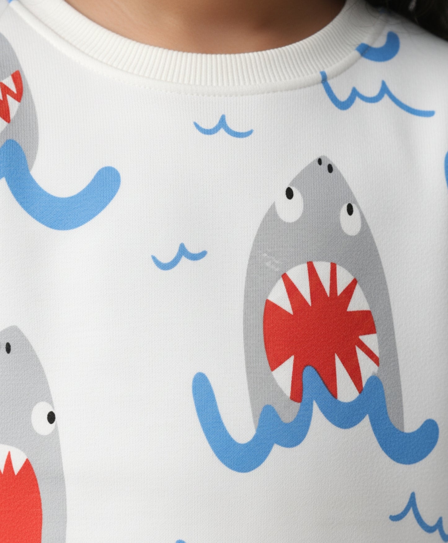 SLEEPY SHARK GIRLS FLEECE SWEATSHIRT - OFF WHITE