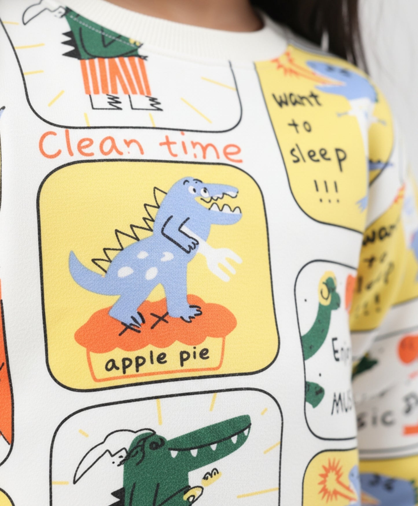 DINOSAUR STAMP FLEECE GIRLS SWEATSHIRT - OFF WHITE