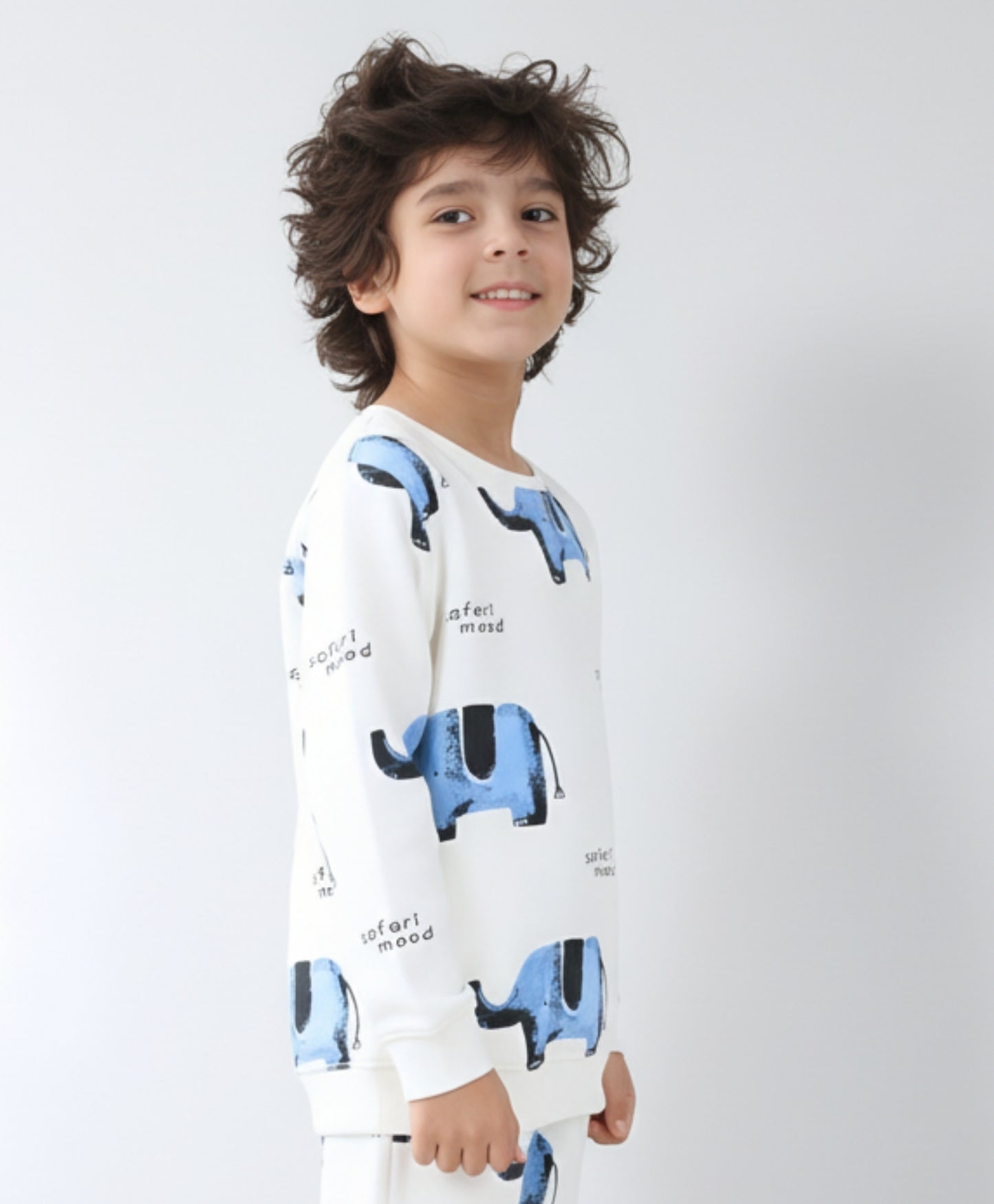 ELEPHANT SAFARI FLEECE SWEATSHIRT -OFF WHITE - Anthrilo 