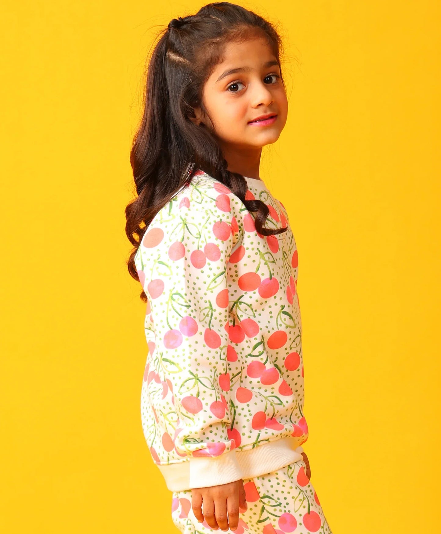 DOTTED CHERRY FLEECE GIRLS SWEATSHIRT - OFF WHITE