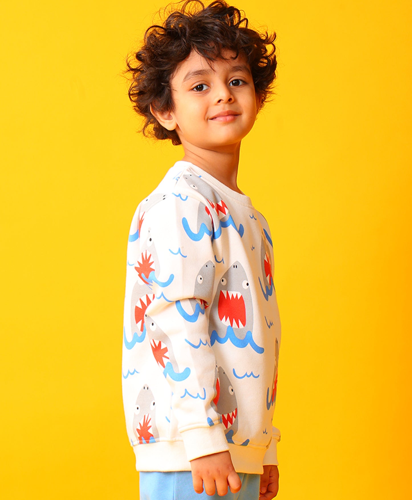 SLEEPY SHARK BOYS FLEECE SWEATSHIRT - OFF WHITE