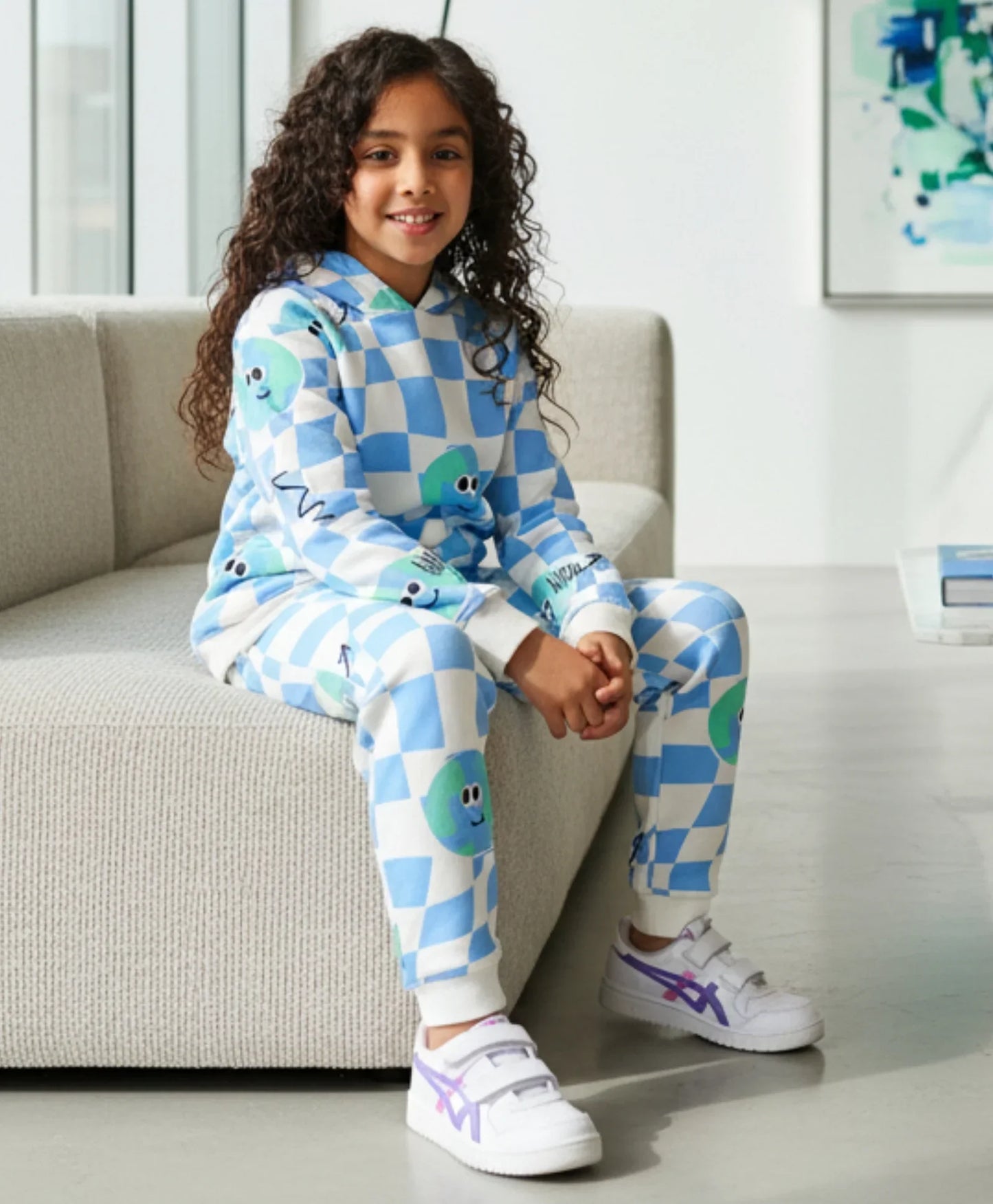 GLOBE CHECK GIRLS FLEECE HOODIE JOGGER SET - BLUE