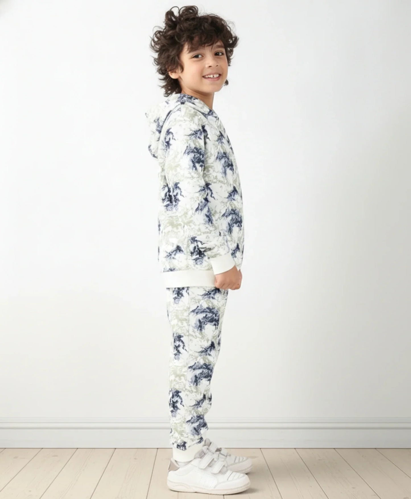 BLACK BLUE LIGHTING FLEECE BOYS HOODIE JOGGER SET - BLUE