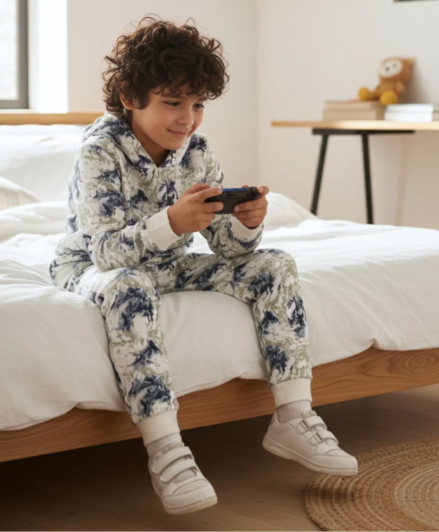 BLACK BLUE LIGHTING FLEECE BOYS HOODIE JOGGER SET - BLUE