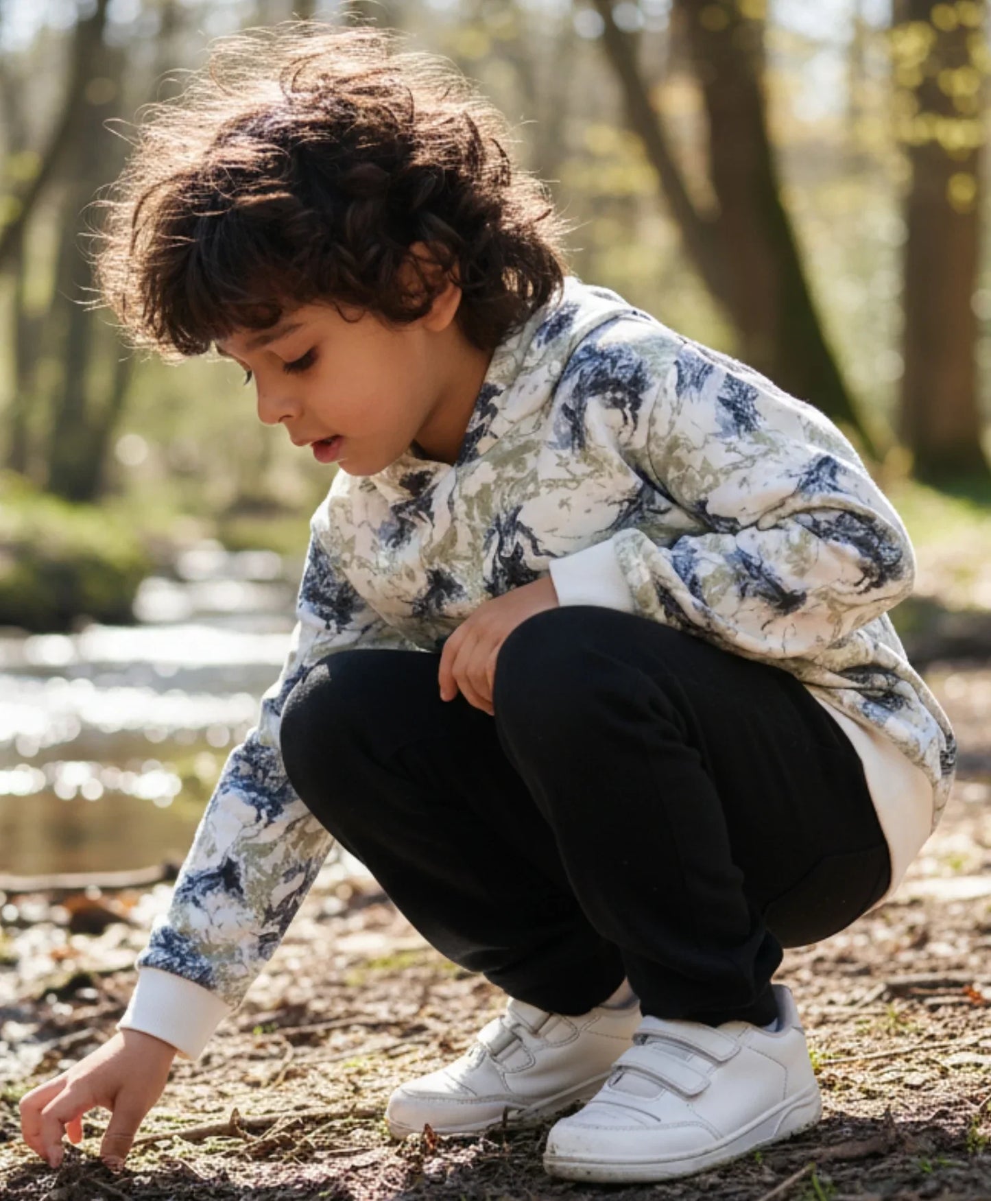 BLACK BLUE LIGHTING FLEECE BOYS HOODIE JOGGER SET - BLUE/BLACK