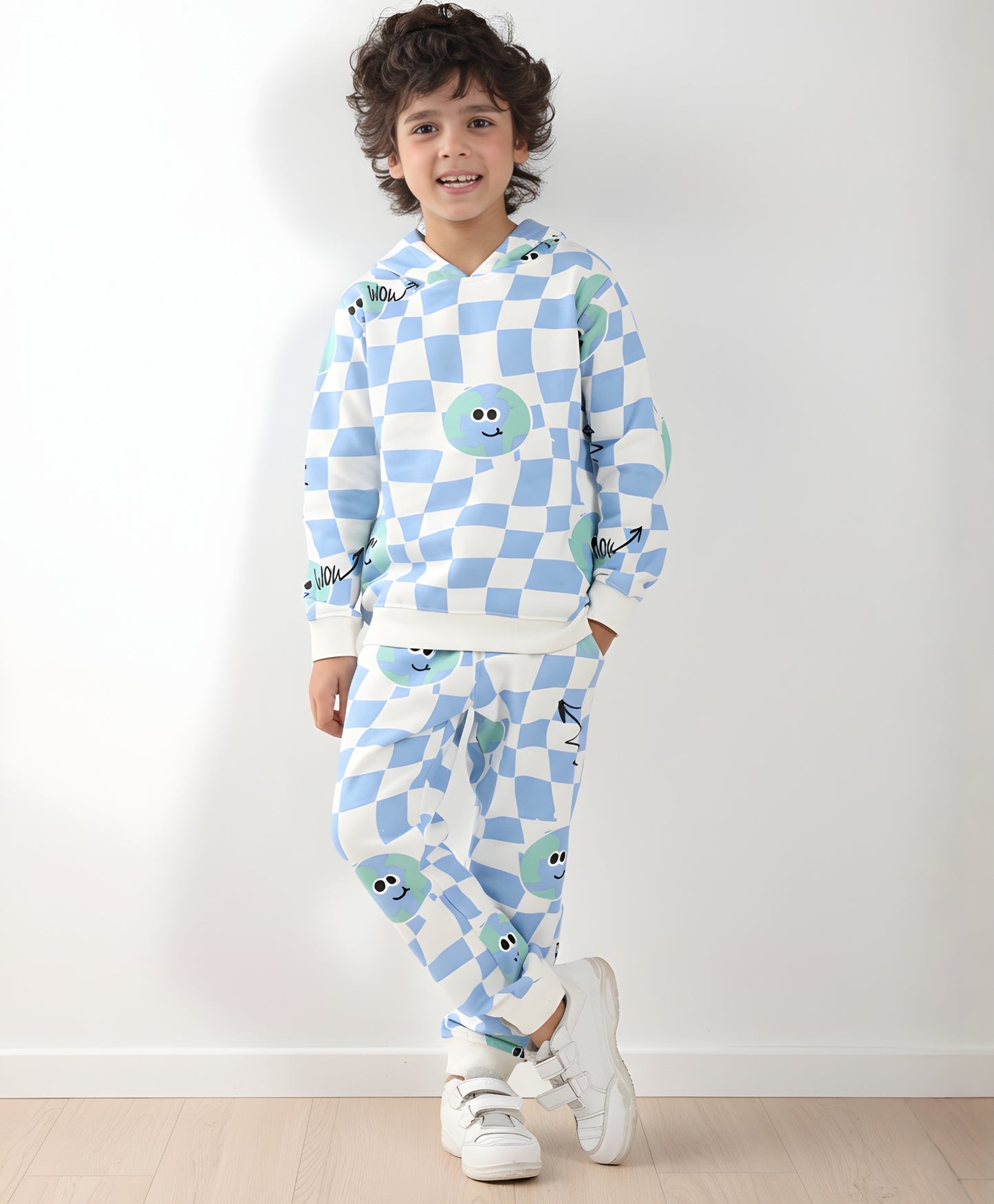 GLOBE CHECK FLEECE BOYS HOODIE JOGGER SET - OFF WHITE