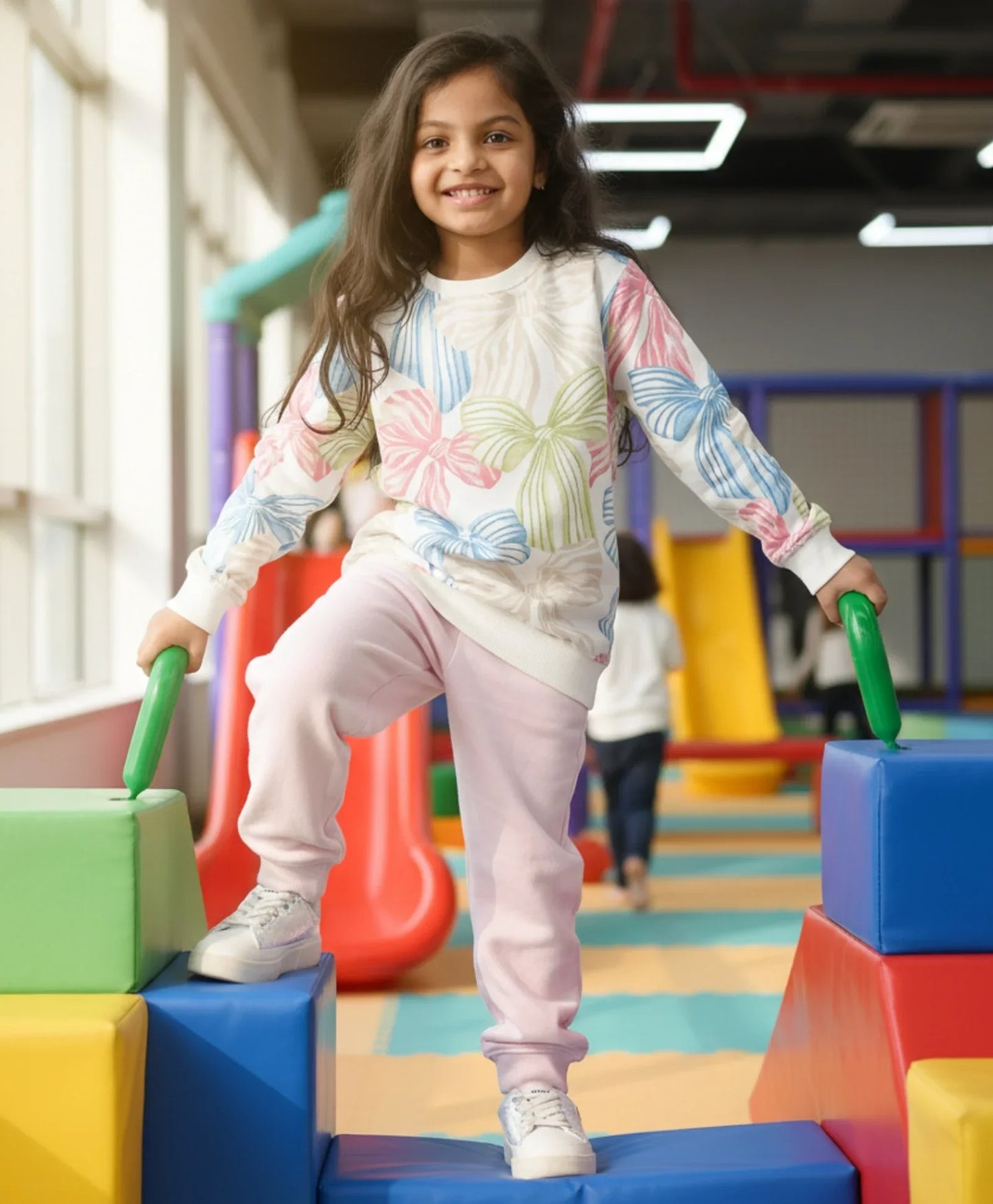 PAINTED BOW GIRLS SWEATSHIRT PINK FLEECE JOGGER SET - WHITE/PINK