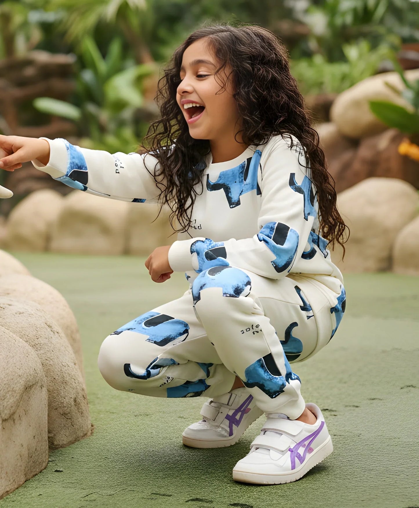 ELEPHANT SAFARI GIRLS FLEECE SWEATSHIRT JOGGER SET - WHITE