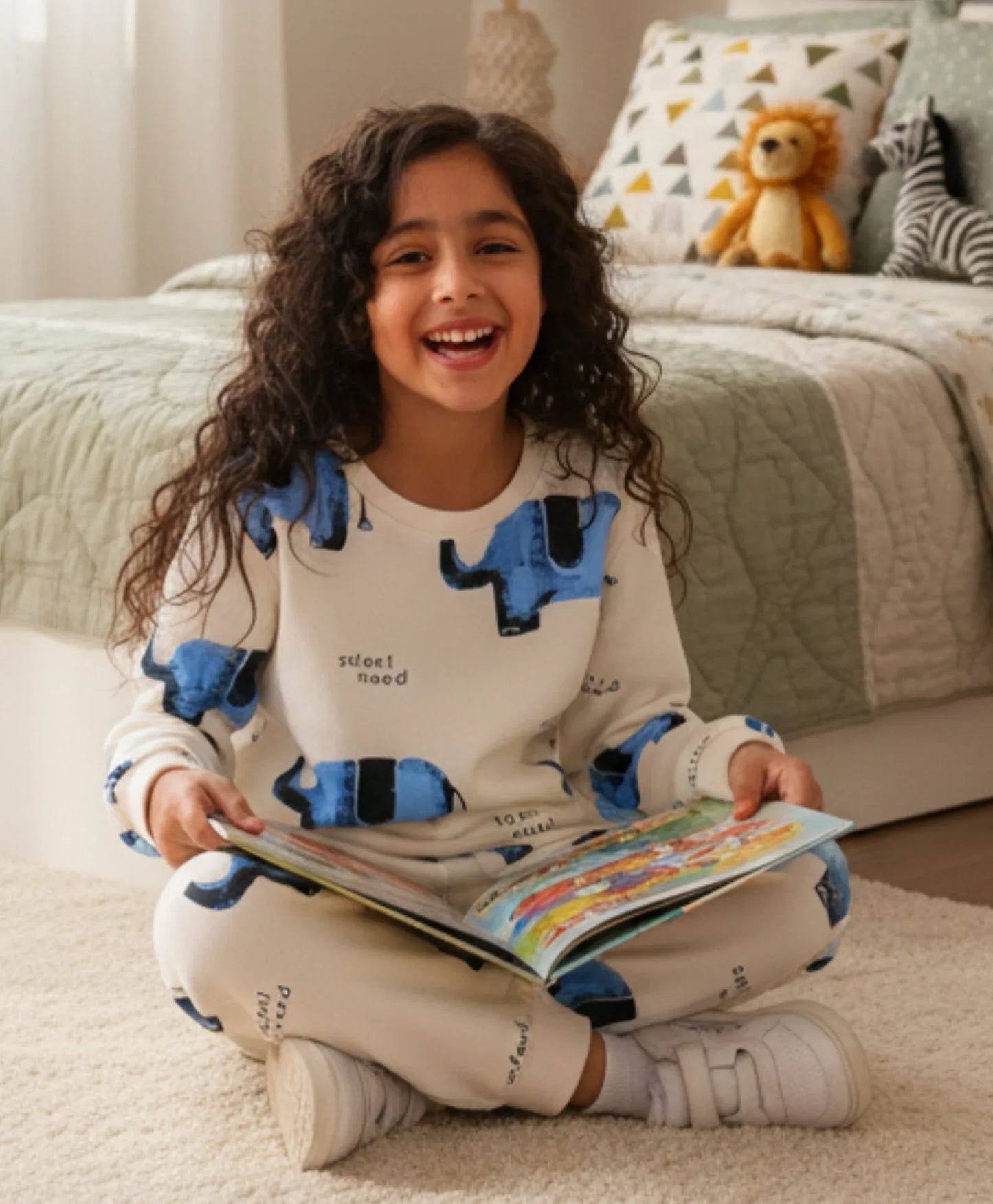 ELEPHANT SAFARI GIRLS FLEECE SWEATSHIRT JOGGER SET - WHITE