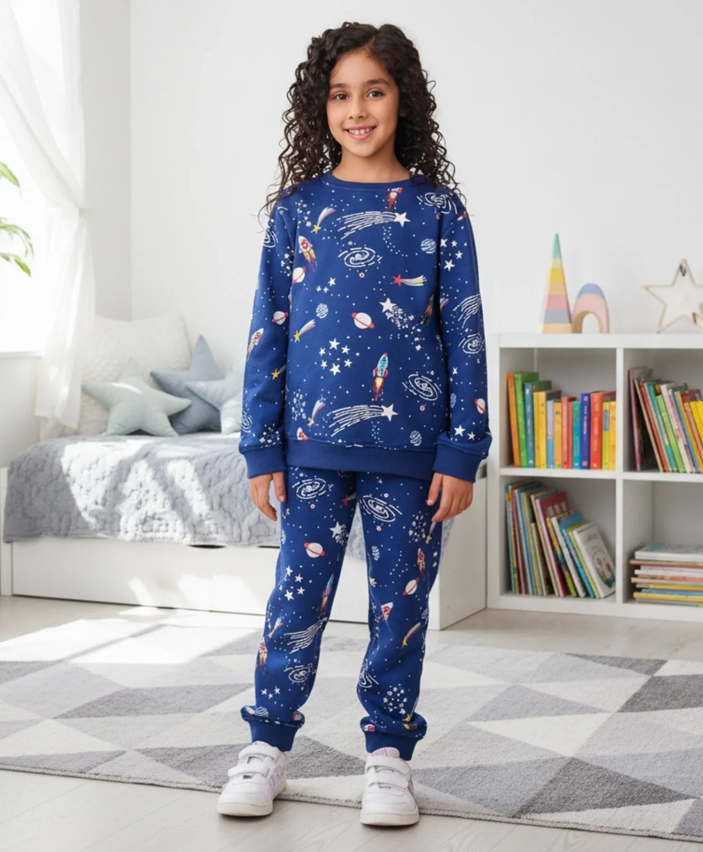 SOLAR DREAMS GIRLS FLEECE SWEATSHIRT JOGGER SET - BLUE