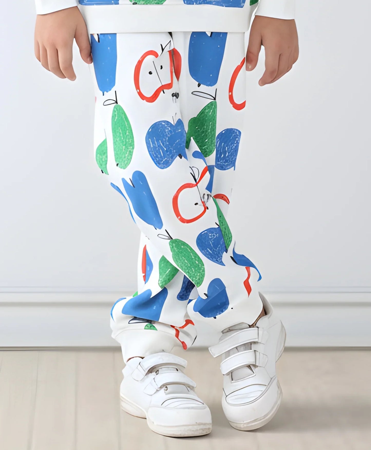 APPLE PEAR GIRLS FLEECE JOGGER - WHITE