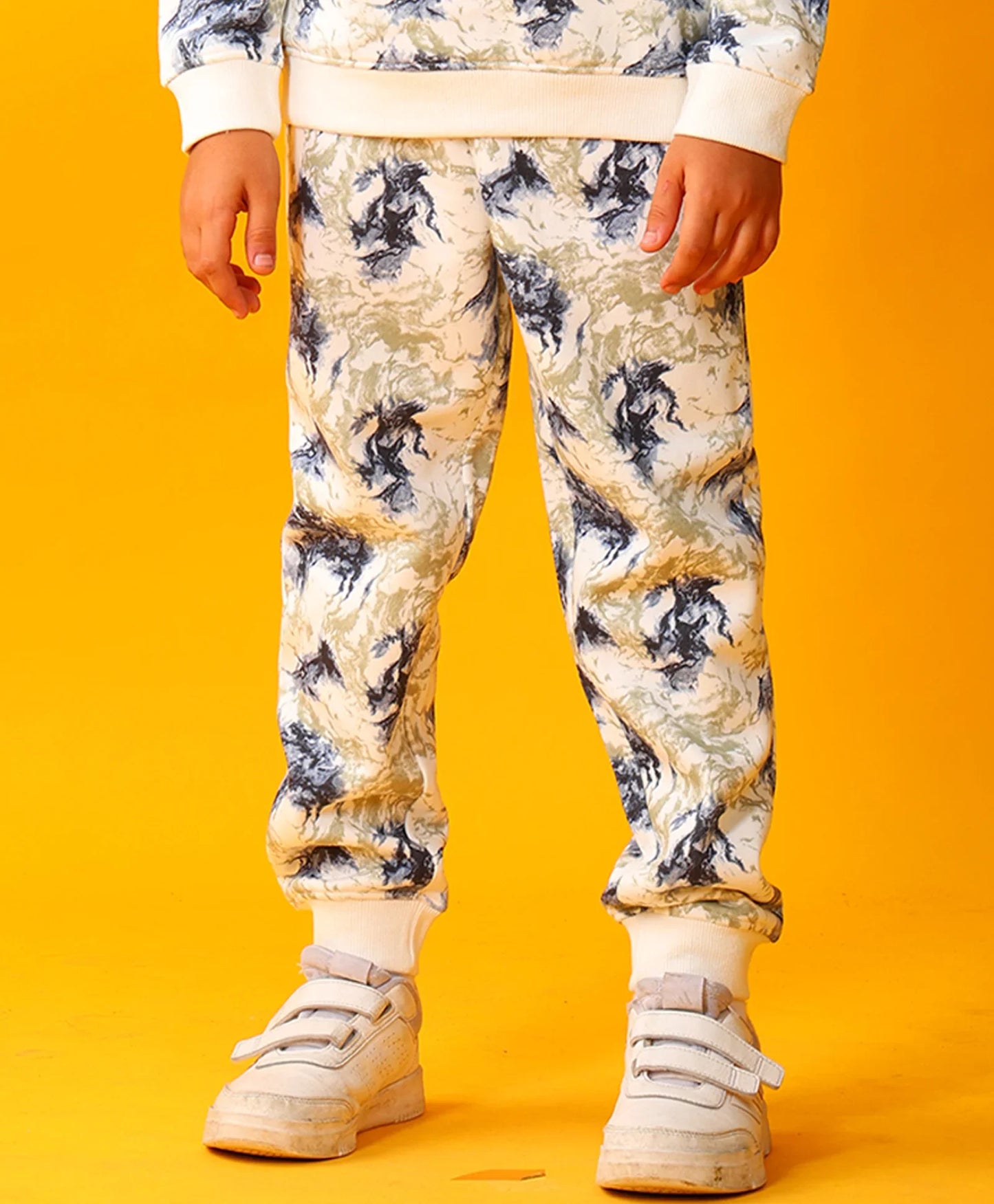 BLACK BLUE LIGHTNING FLEECE BOYS JOGGER - BLUE