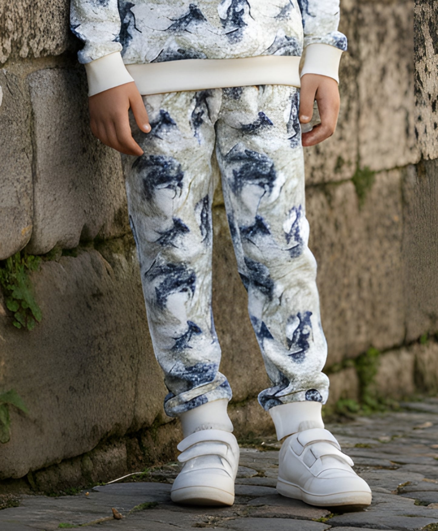 BLACK BLUE LIGHTNING FLEECE BOYS JOGGER - BLUE