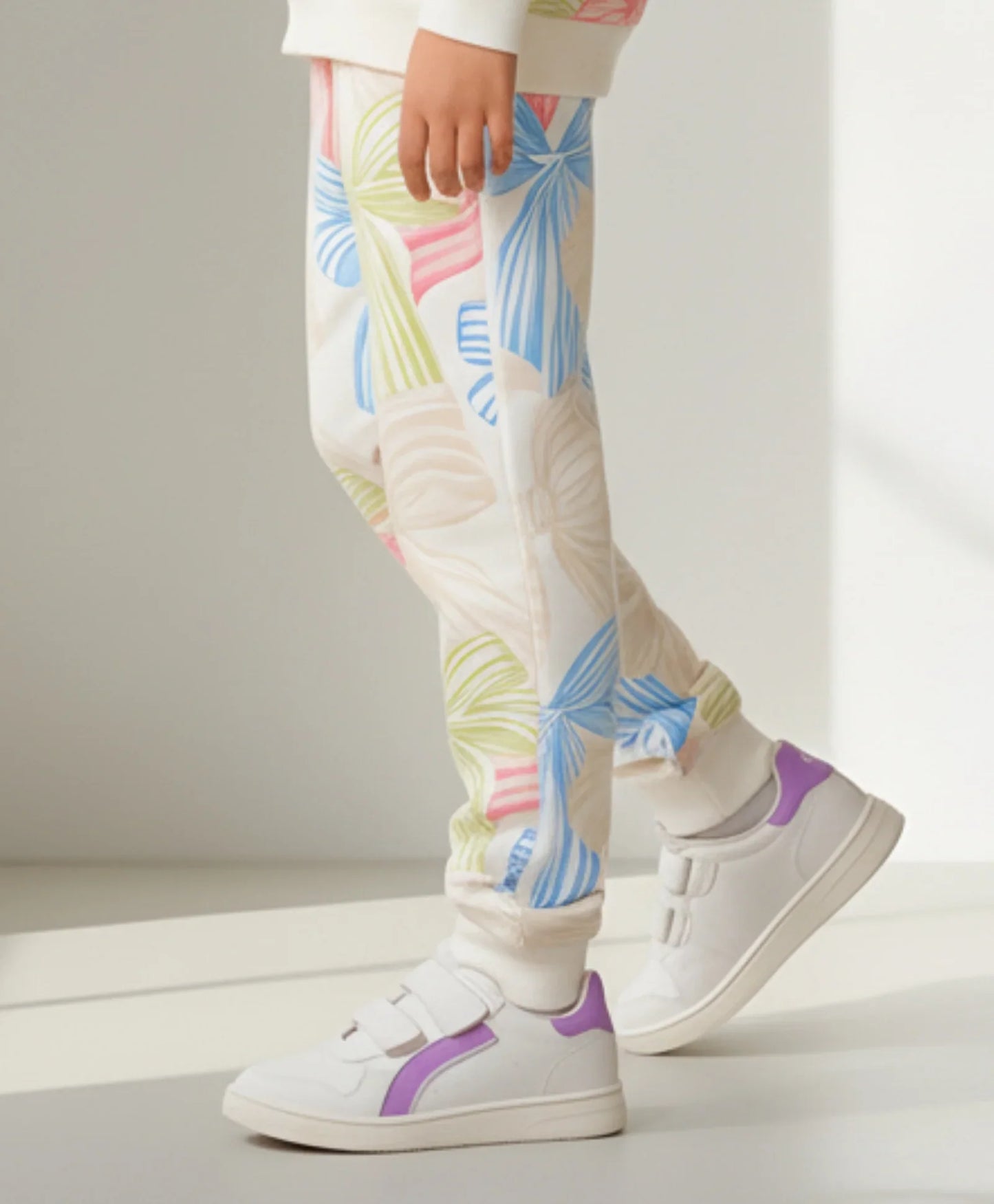 PAINTED BOW FLEECE GIRLS JOGGER - OFF WHITE