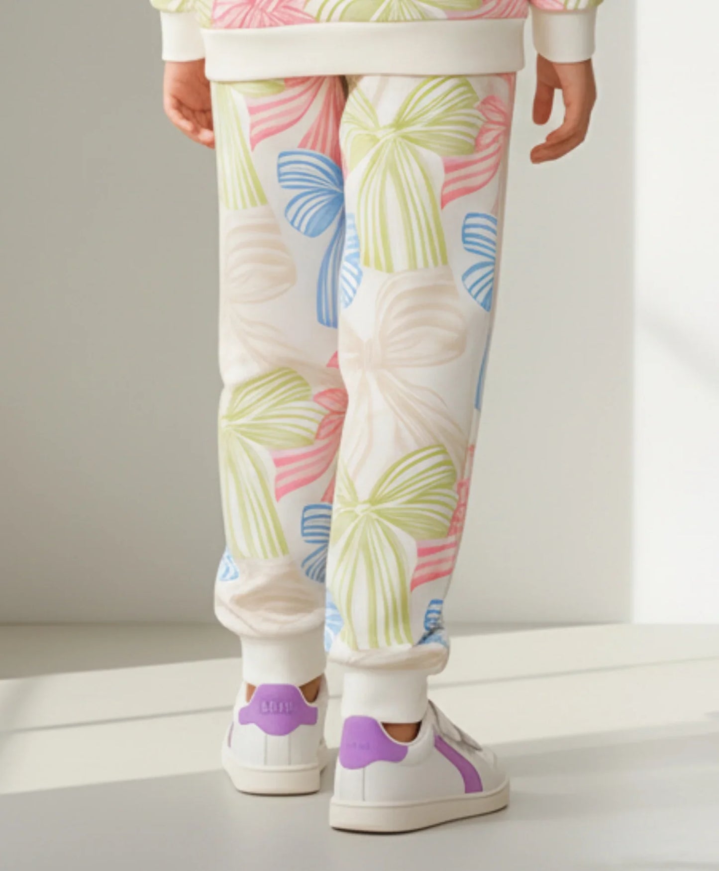 PAINTED BOW FLEECE GIRLS JOGGER - OFF WHITE