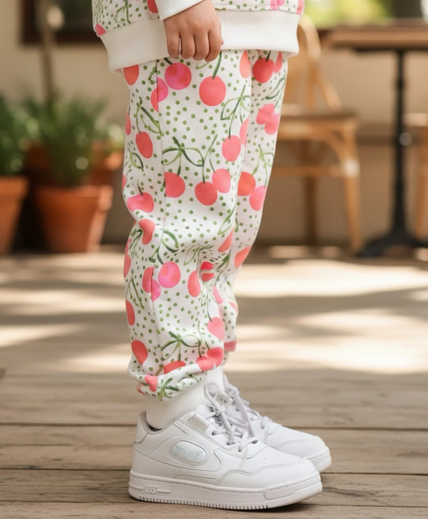 DOTTED CHERRY FLEECE GIRLS JOGGER - OFF WHITE