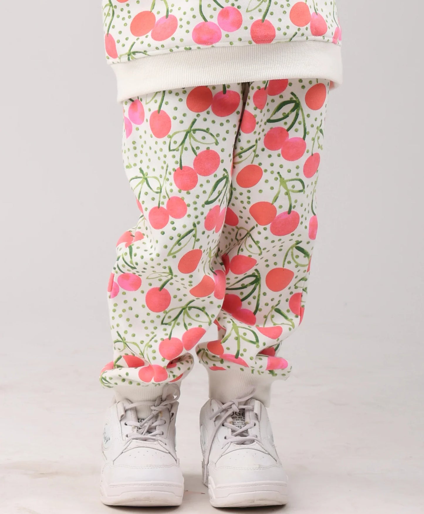 DOTTED CHERRY FLEECE GIRLS JOGGER - OFF WHITE
