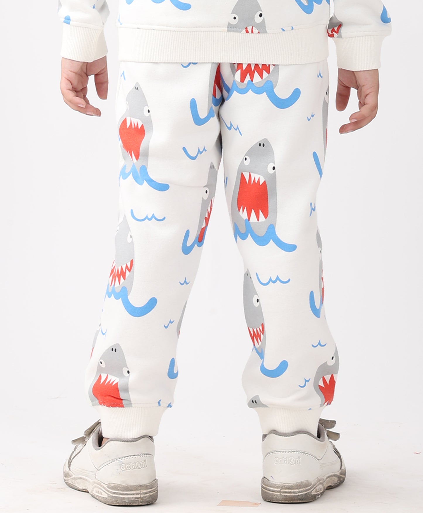 SLEEPY SHARK BOYS FLEECE JOGGER - OFF WHITE