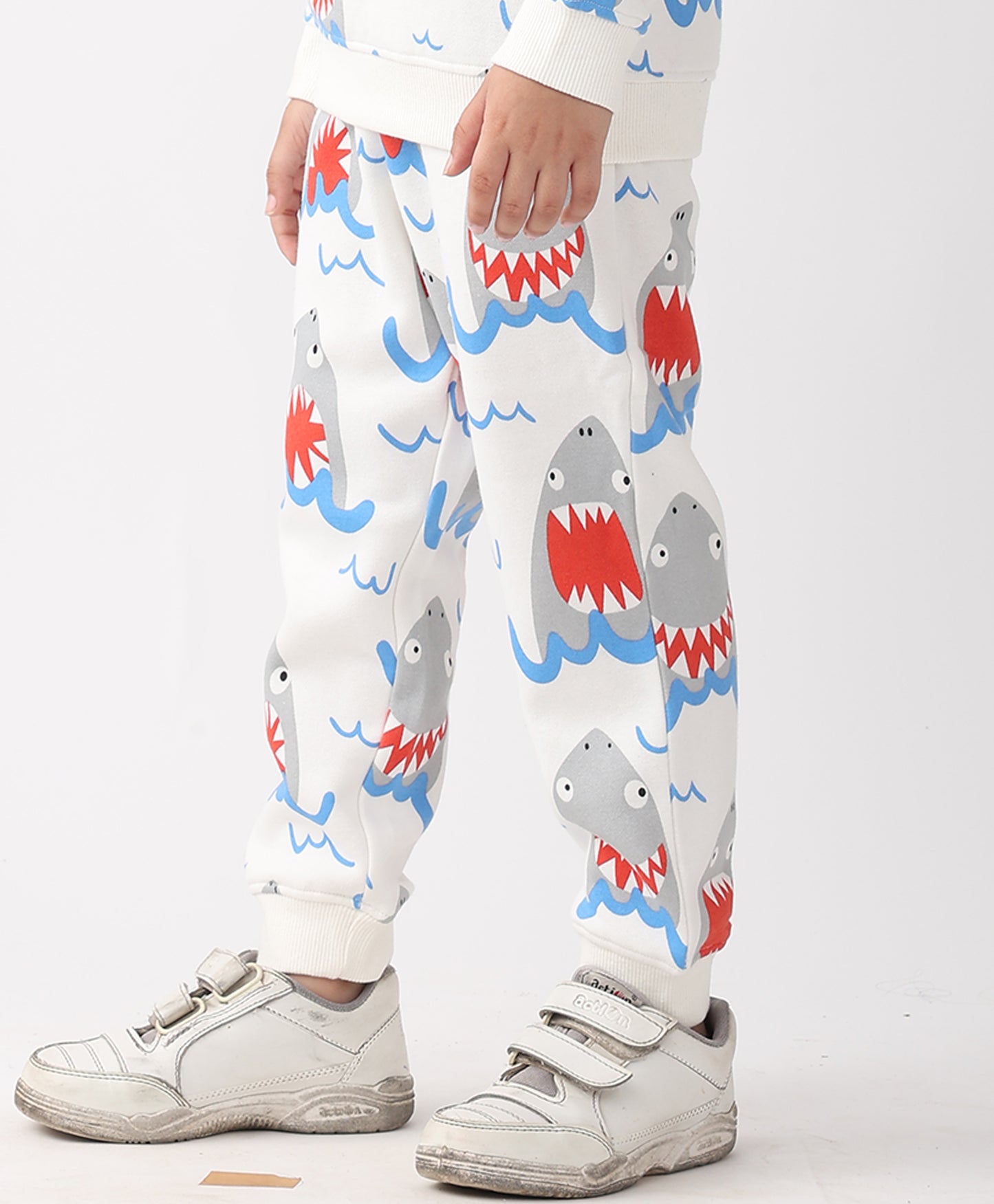 SLEEPY SHARK BOYS FLEECE JOGGER - OFF WHITE