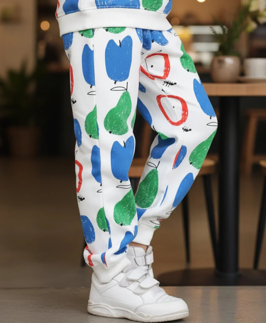 APPLE PEAR BOYS FLEECE JOGGER - WHITE - Anthrilo 