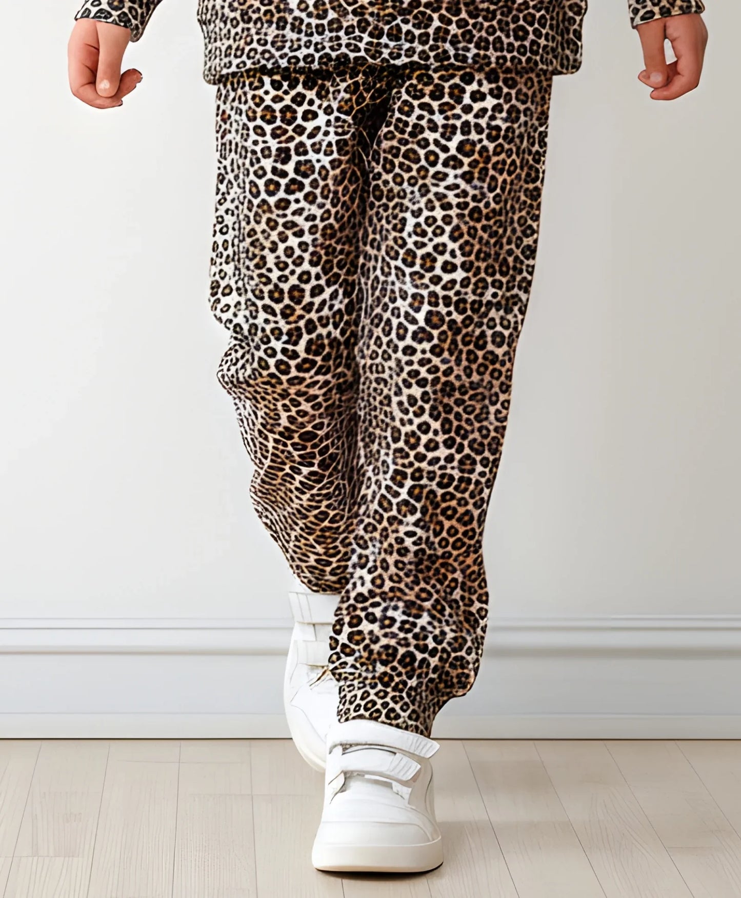 LEOPARD FLEECE GIRLS JOGGER - BROWN
