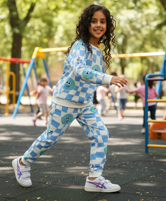 GLOBE CHECK GIRLS FLEECE SWEATSHIRT JOGGER SET - BLUE