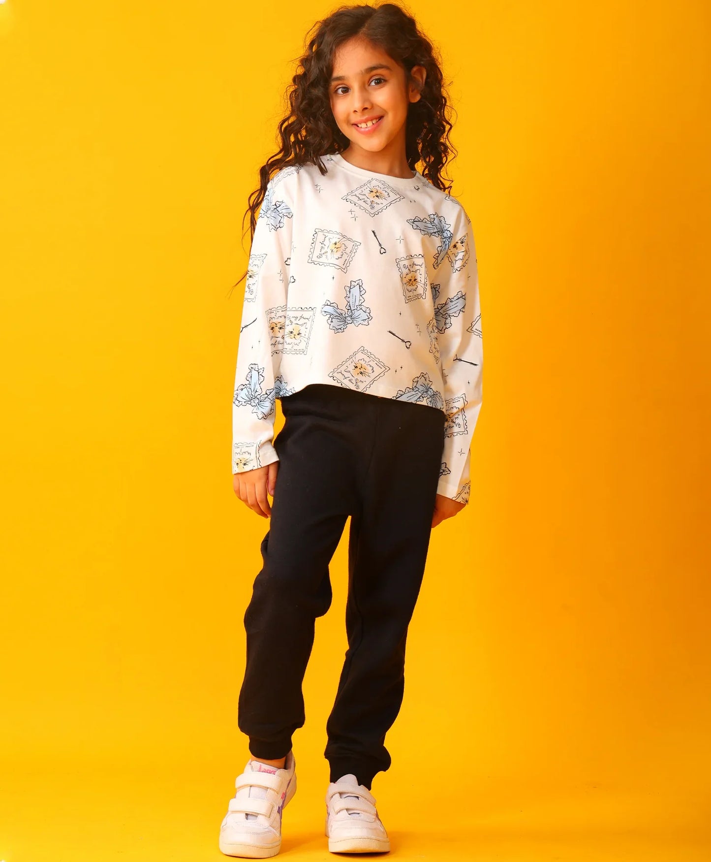 BOW KEY CAT LONG SLEEVE GRILS T-SHIRT FLEECE JOGGER SET - WHITE/BLACK