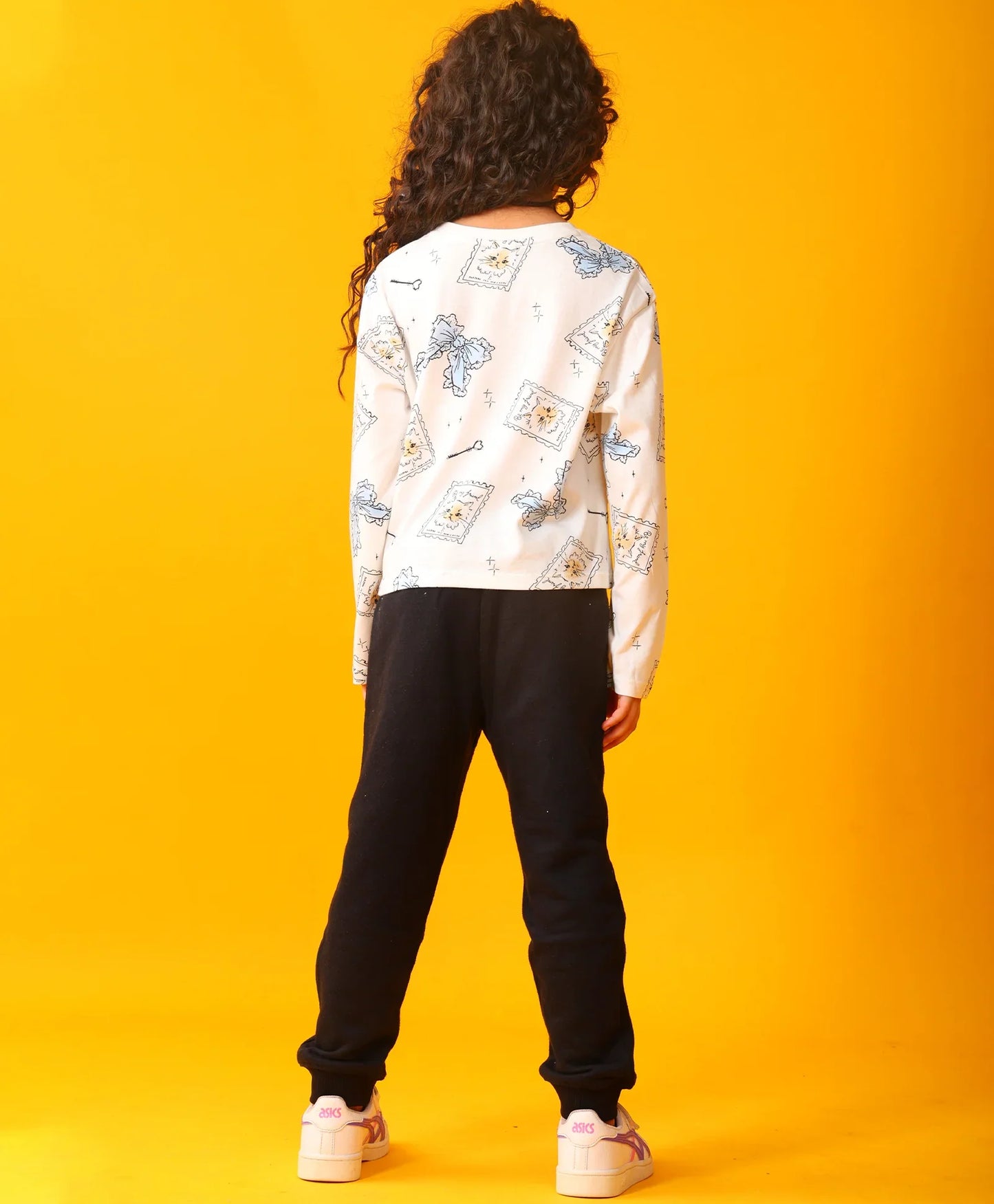BOW KEY CAT LONG SLEEVE GRILS T-SHIRT FLEECE JOGGER SET - WHITE/BLACK