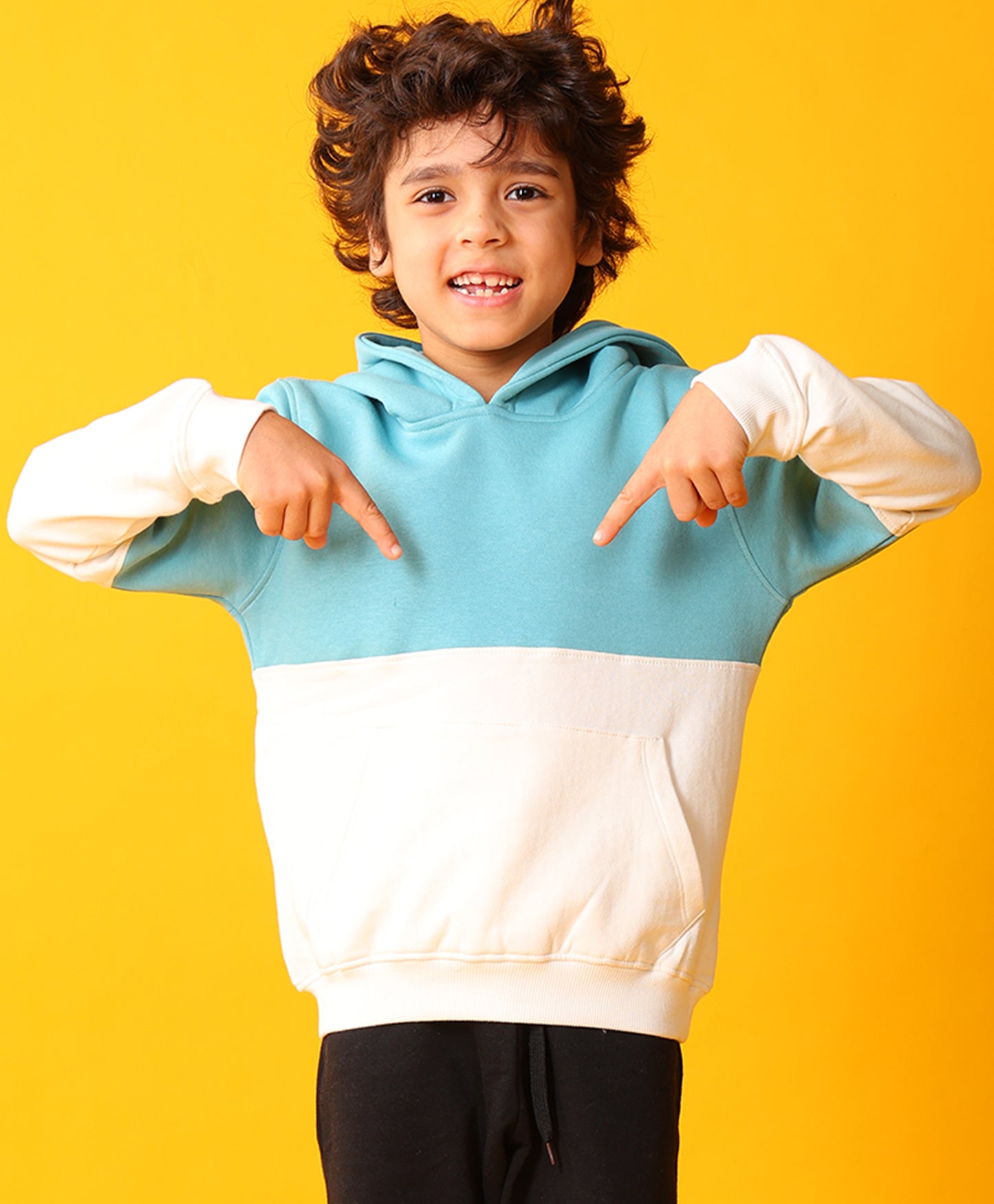 OIL GREEN COLOR BLOCK BOYS FLEECE HOODIE - OIL GREEN WHITE