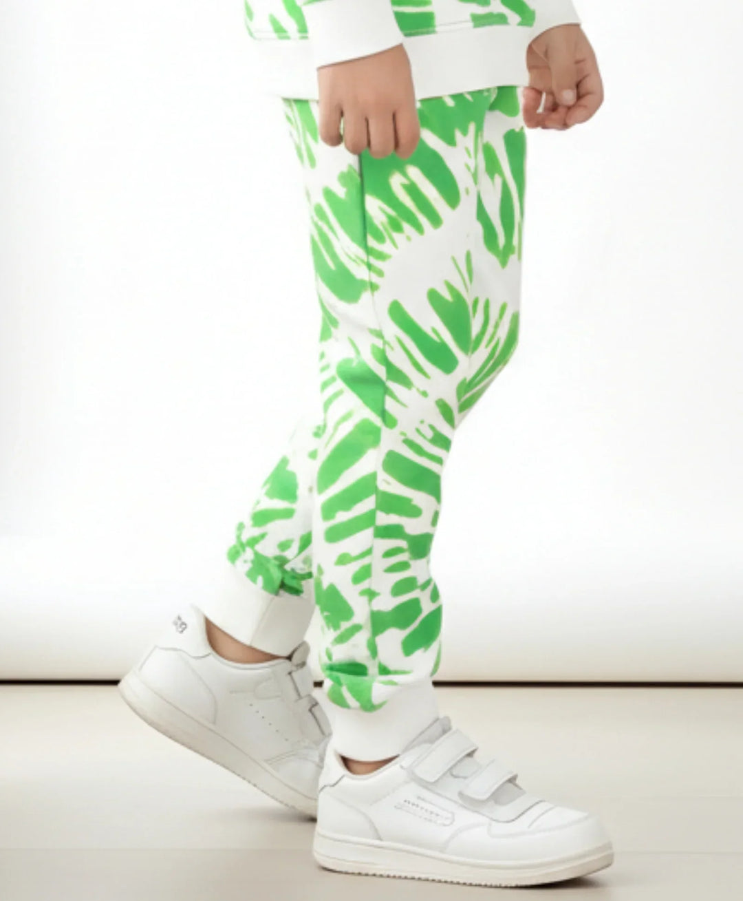 GREEN SWIRL BOYS FLEECE JOGGER - GREEN