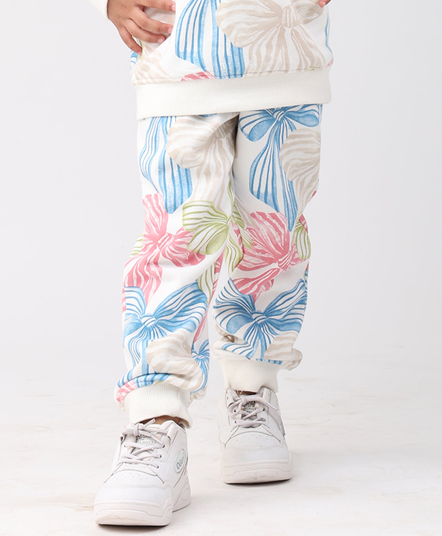 PAINTED BOW FLEECE GIRLS JOGGER - OFF WHITE