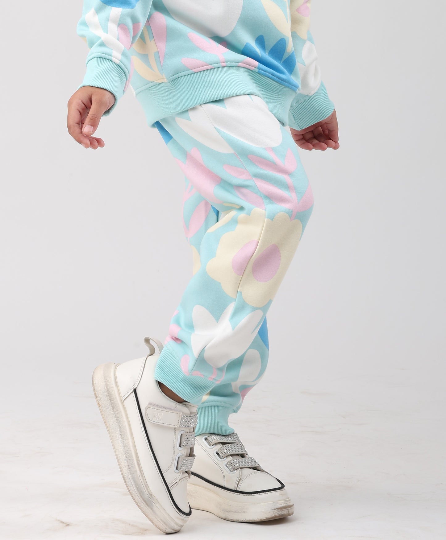 AQUA FLOWER FLEECE GIRLS JOGGER - AQUA