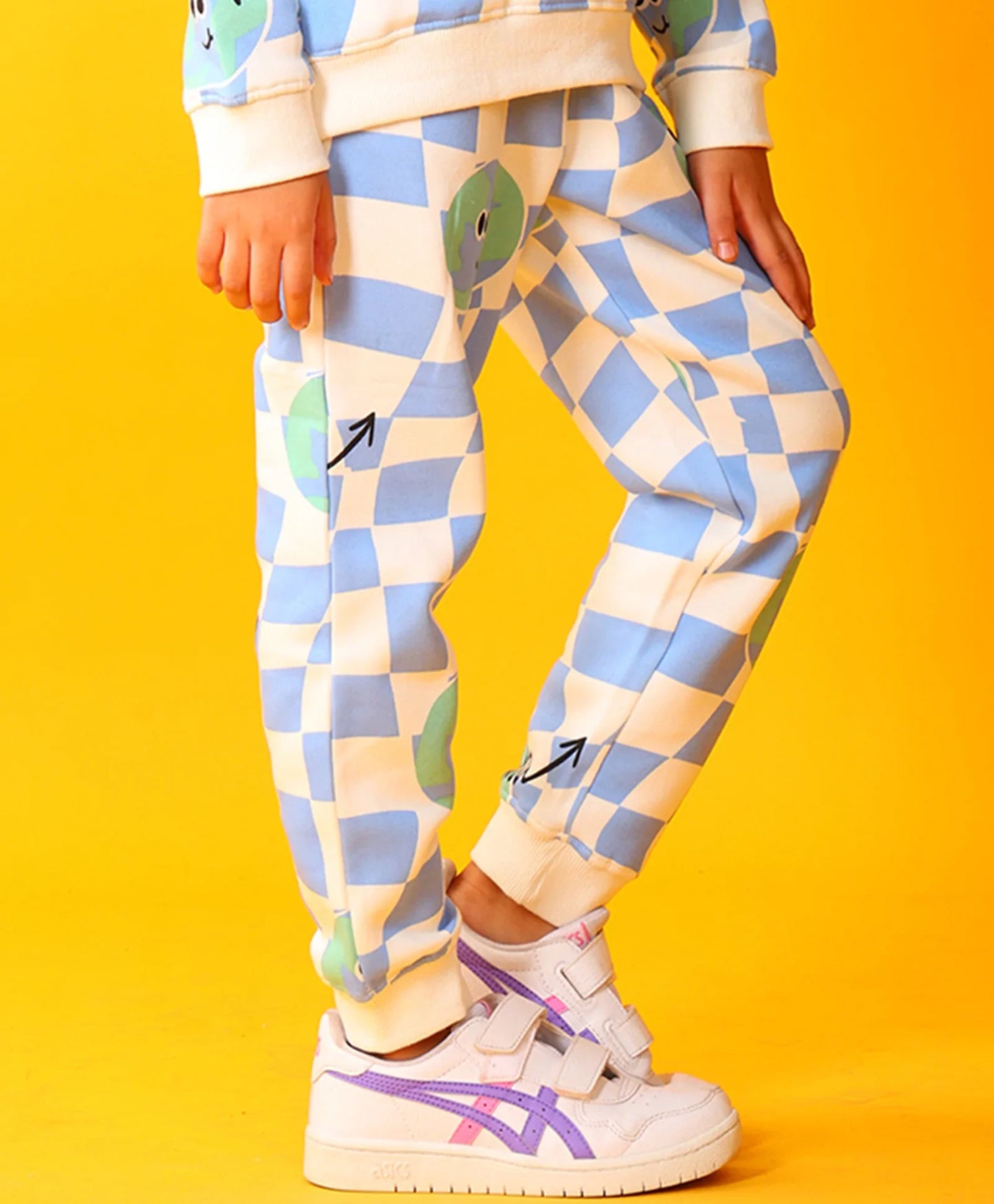 GLOBE CHECK GIRLS FLEECE JOGGER - BLUE