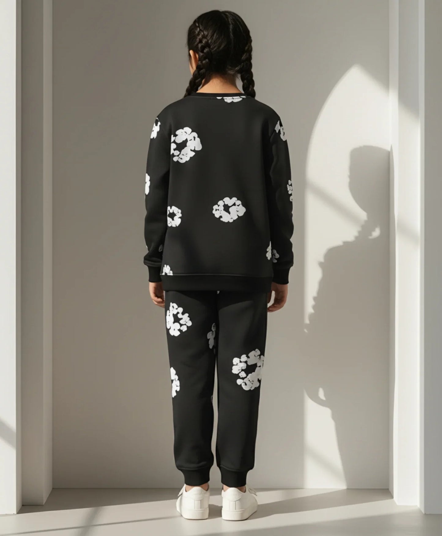 POP BLACK & WHITE GIRLS FLEECE SWEATSHIRT JOGGER WINTER SET - BLACK