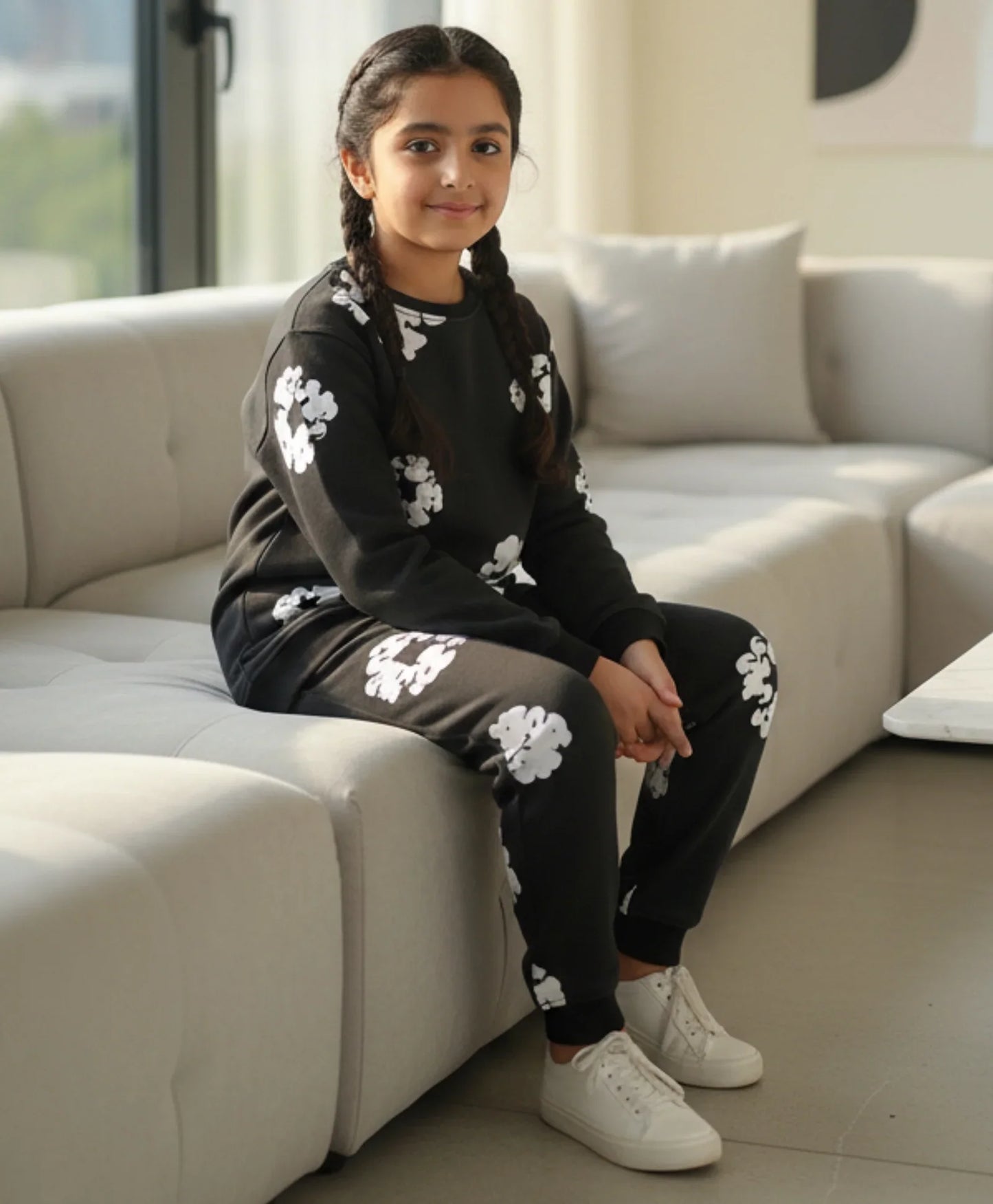 POP BLACK & WHITE GIRLS FLEECE SWEATSHIRT JOGGER WINTER SET - BLACK