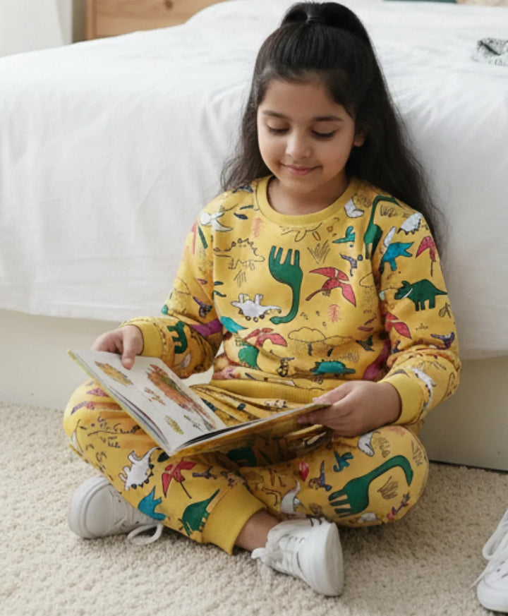 RAINING DINOSAUR GIRLS FLEECE SWEATSHIRT JOGGER SET - YELLOW - Anthrilo 