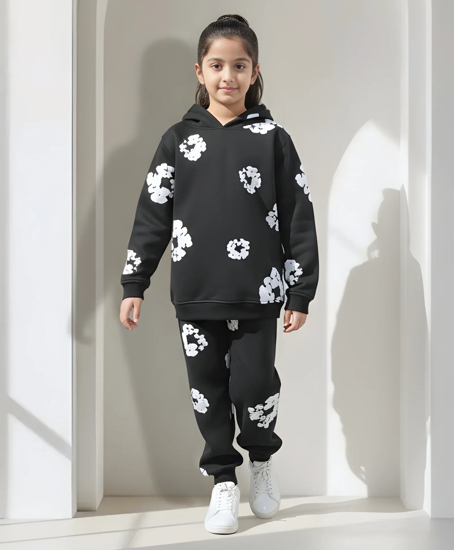 POP BLACK & WHITE GIRLS FLEECE HOODIE JOGGER WINTER SET - BLACK