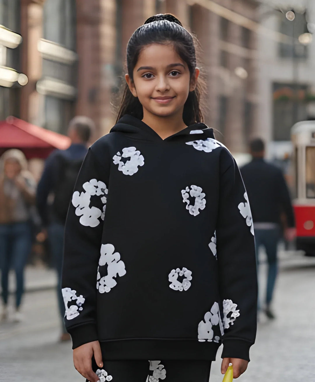 POP BLACK & WHITE GIRLS FLEECE HOODIE - BLACK - Anthrilo 